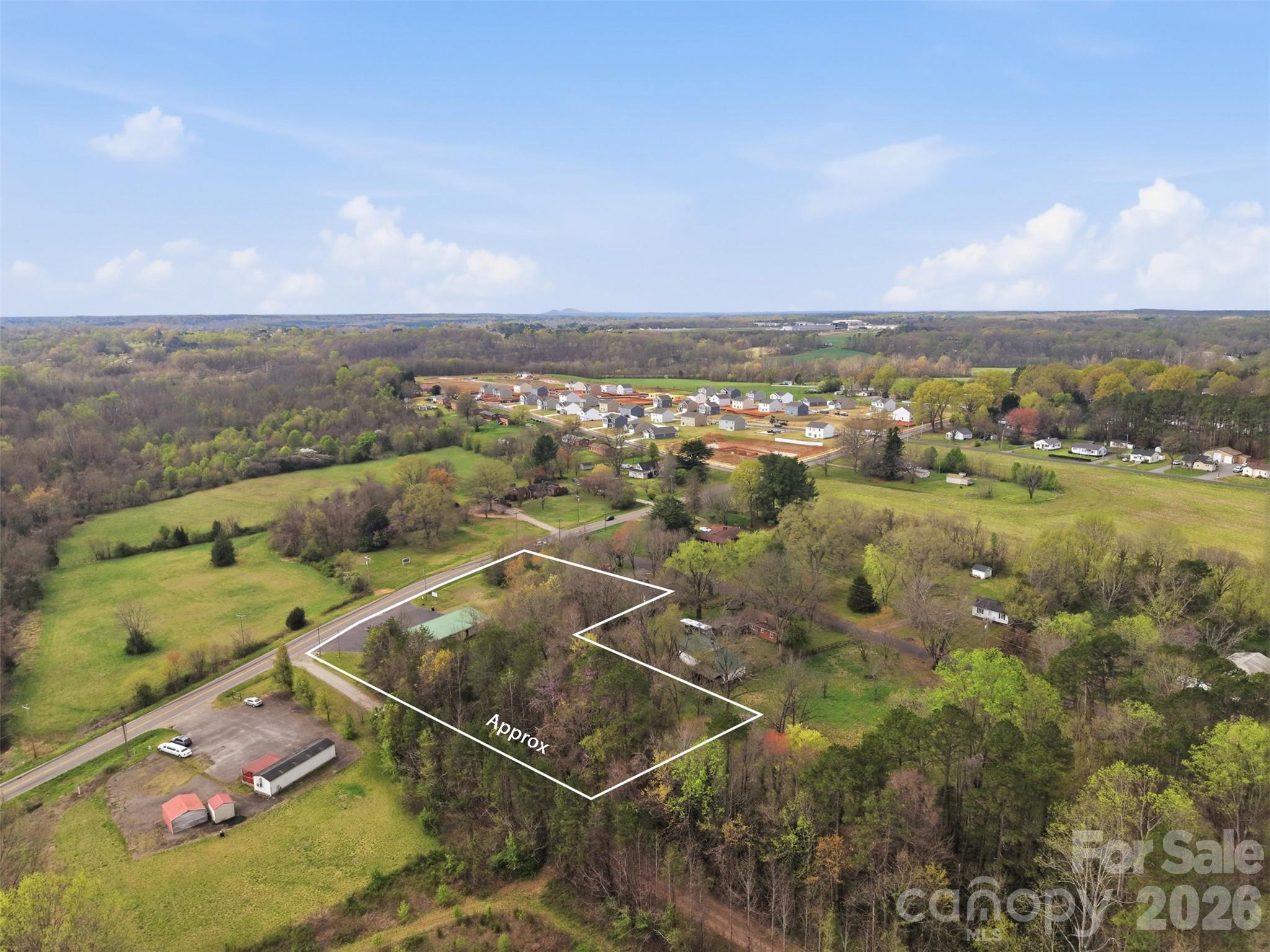 2504 Newton Drive Property Photo 6