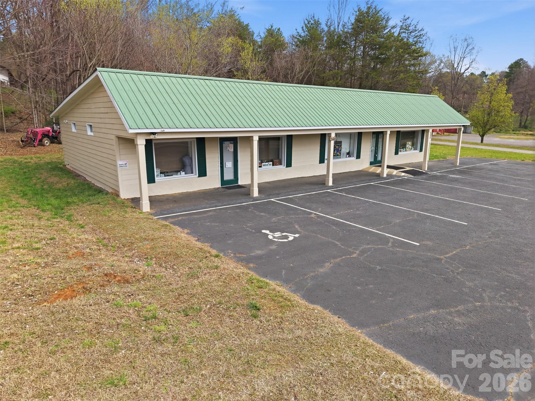 2504 Newton Drive Property Photo 22