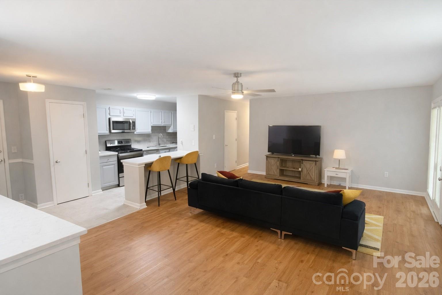 6106 Meadow Rose Lane Property Photo 3