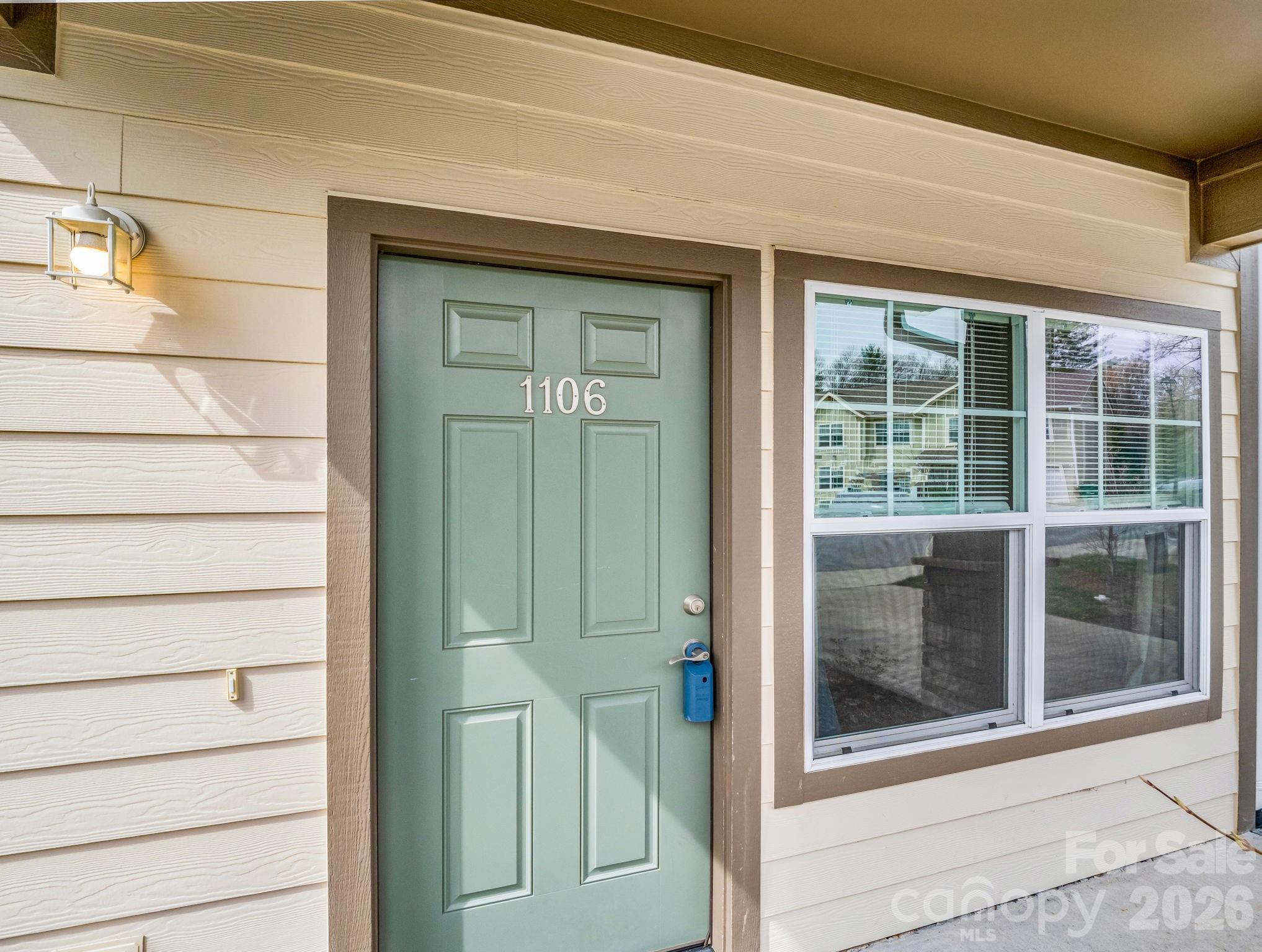 1106 Lynwood Forest Road Property Photo 7