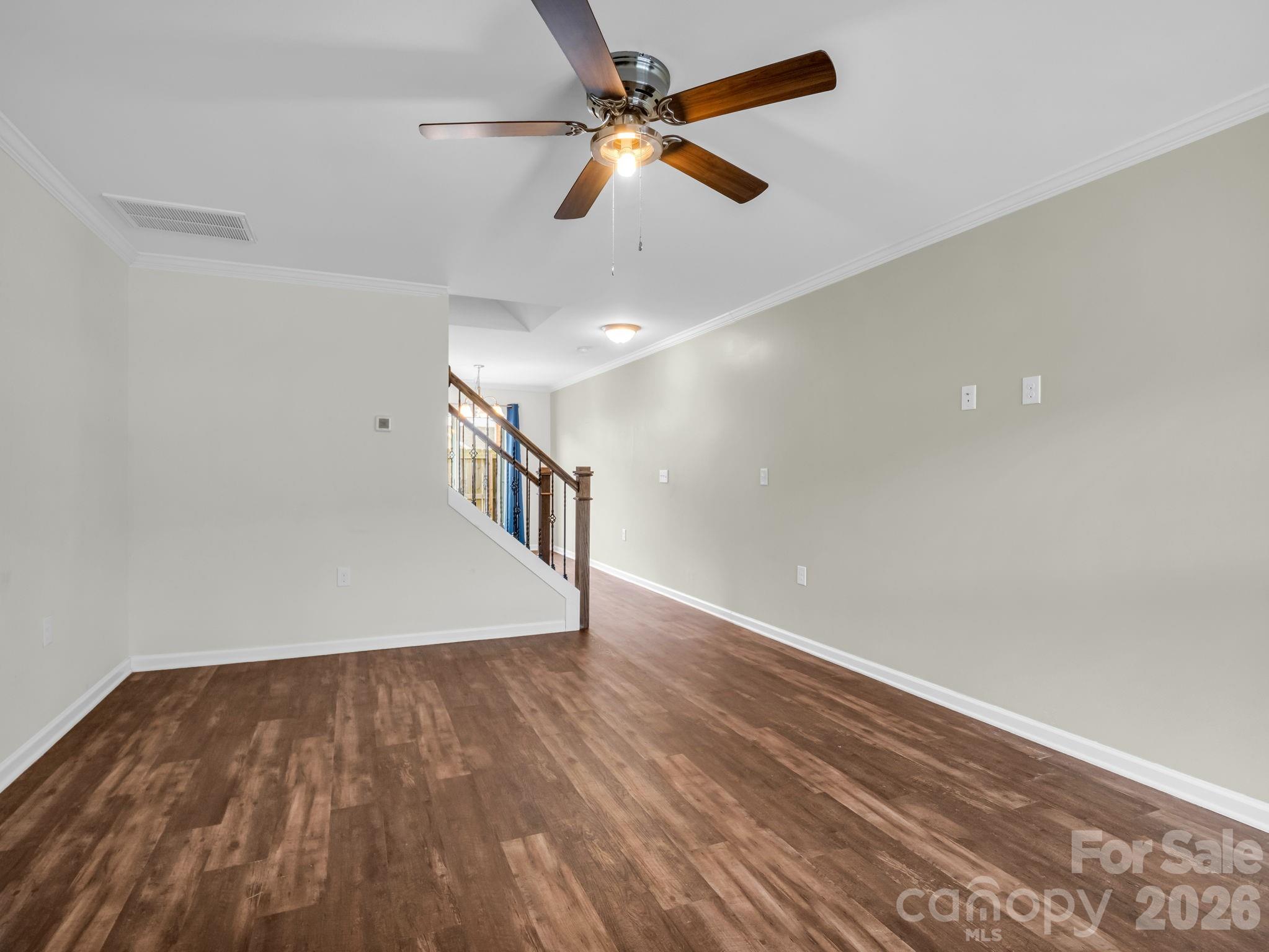 1106 Lynwood Forest Road Property Photo 8