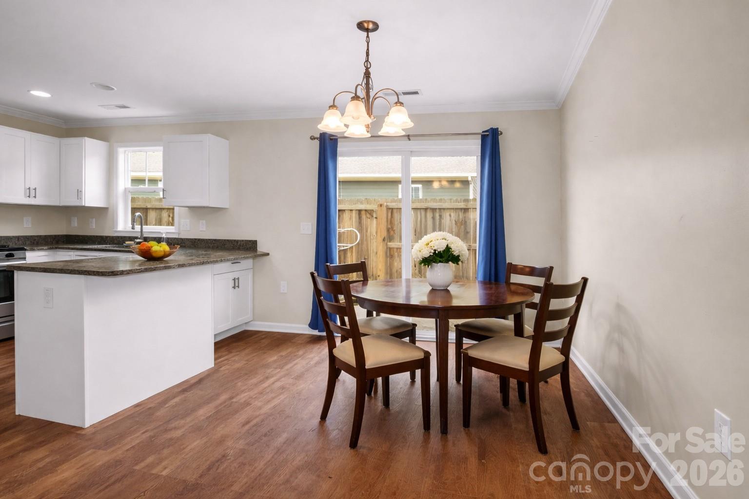 1106 Lynwood Forest Road Property Photo 12