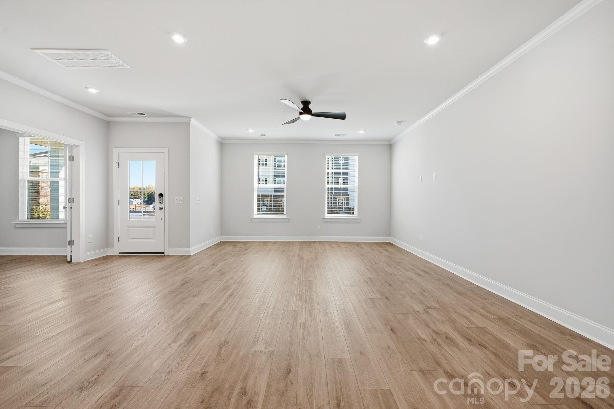 1823 Viewfield Road Property Photo 31