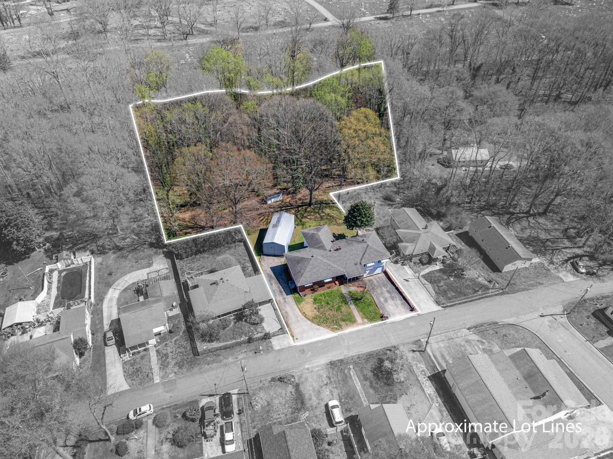 608 N State Street Property Photo 2