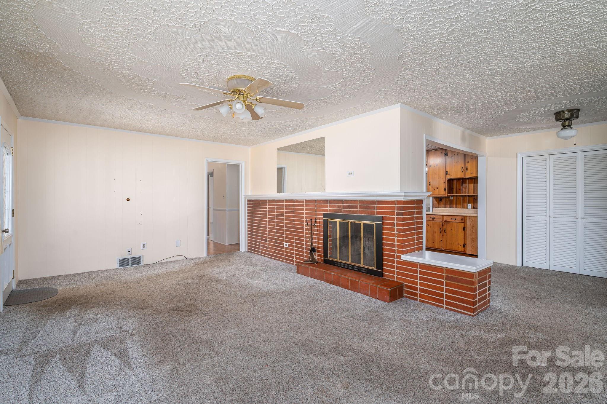 608 N State Street Property Photo 9