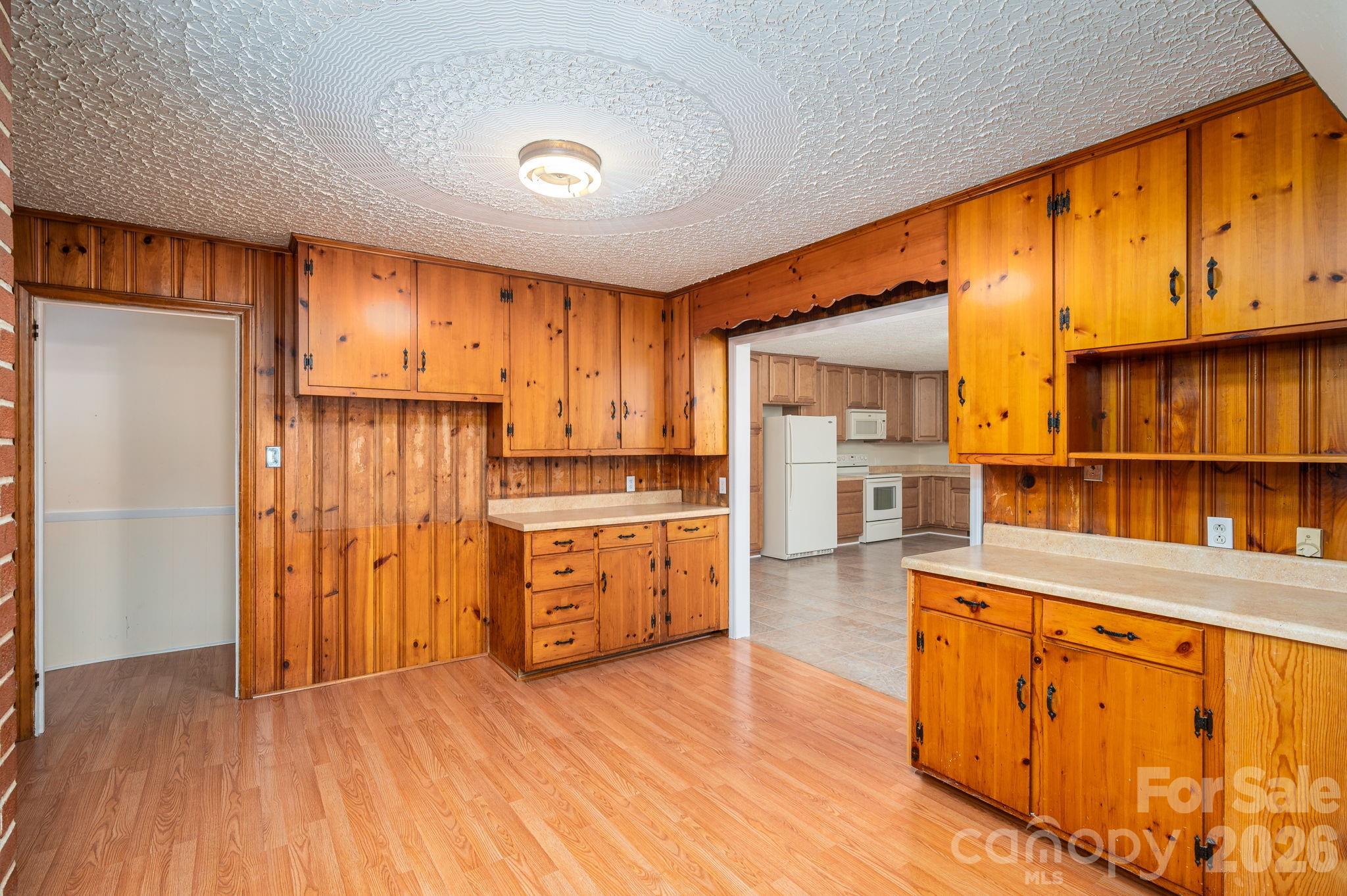 608 N State Street Property Photo 20
