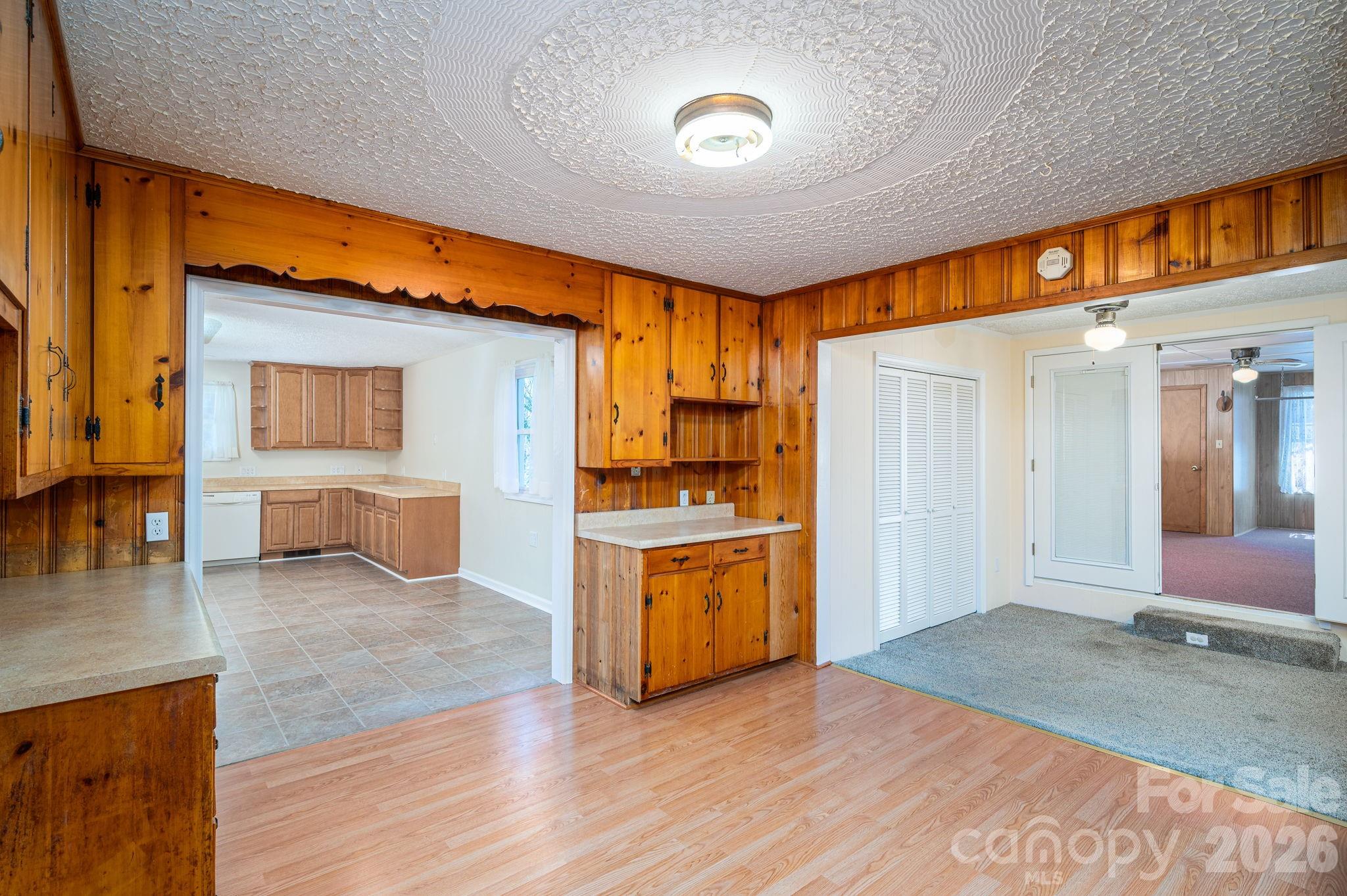 608 N State Street Property Photo 21