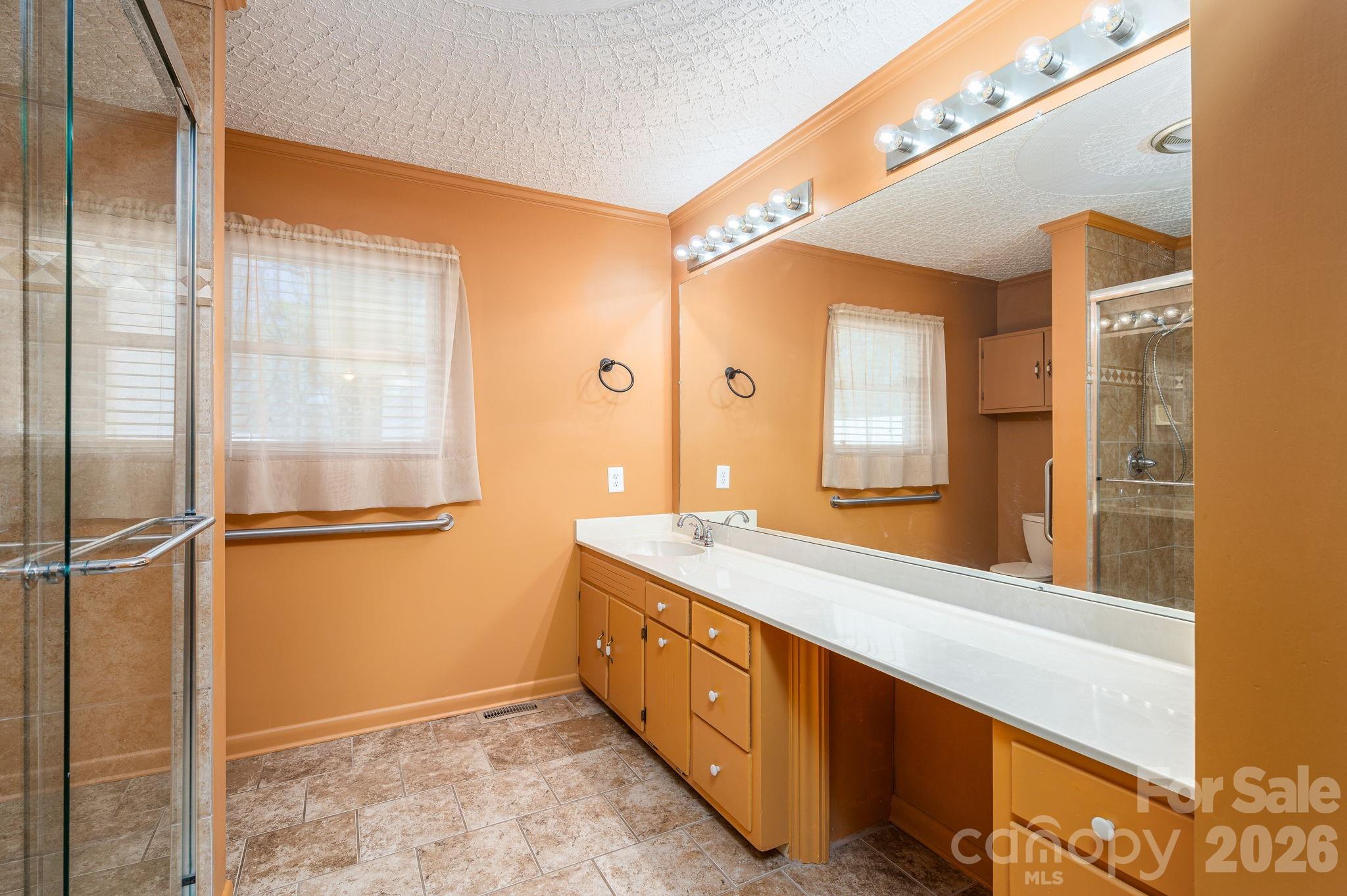 608 N State Street Property Photo 28