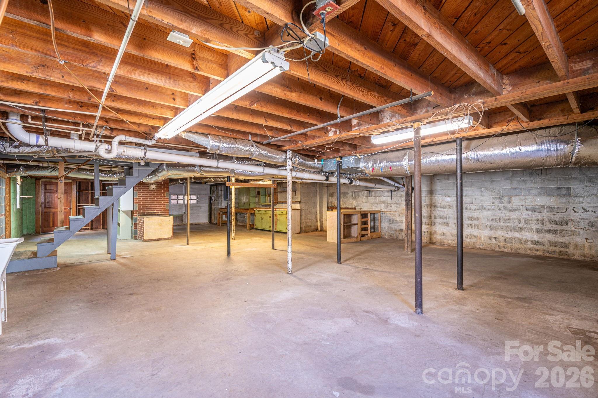 608 N State Street Property Photo 30