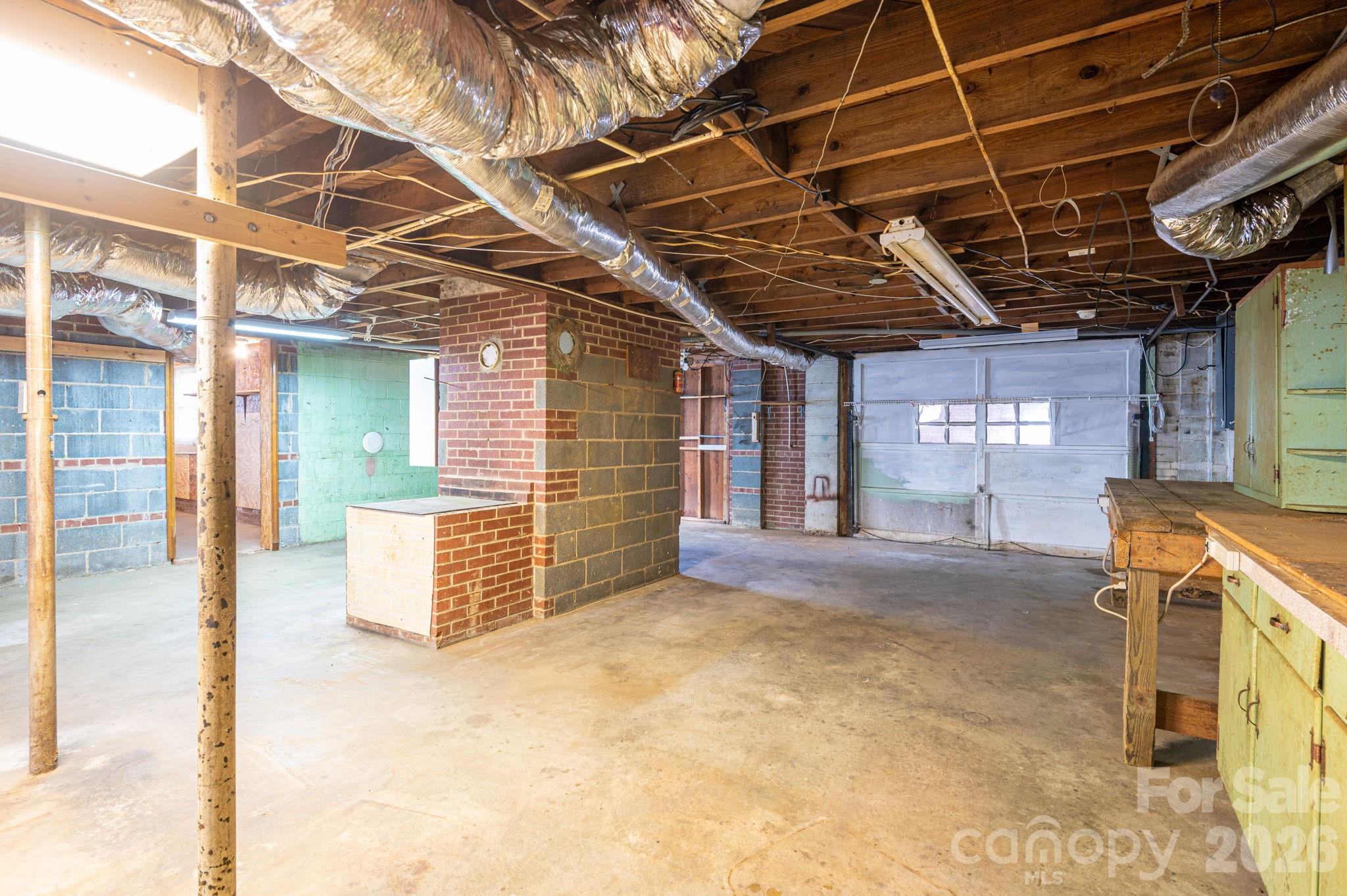 608 N State Street Property Photo 32