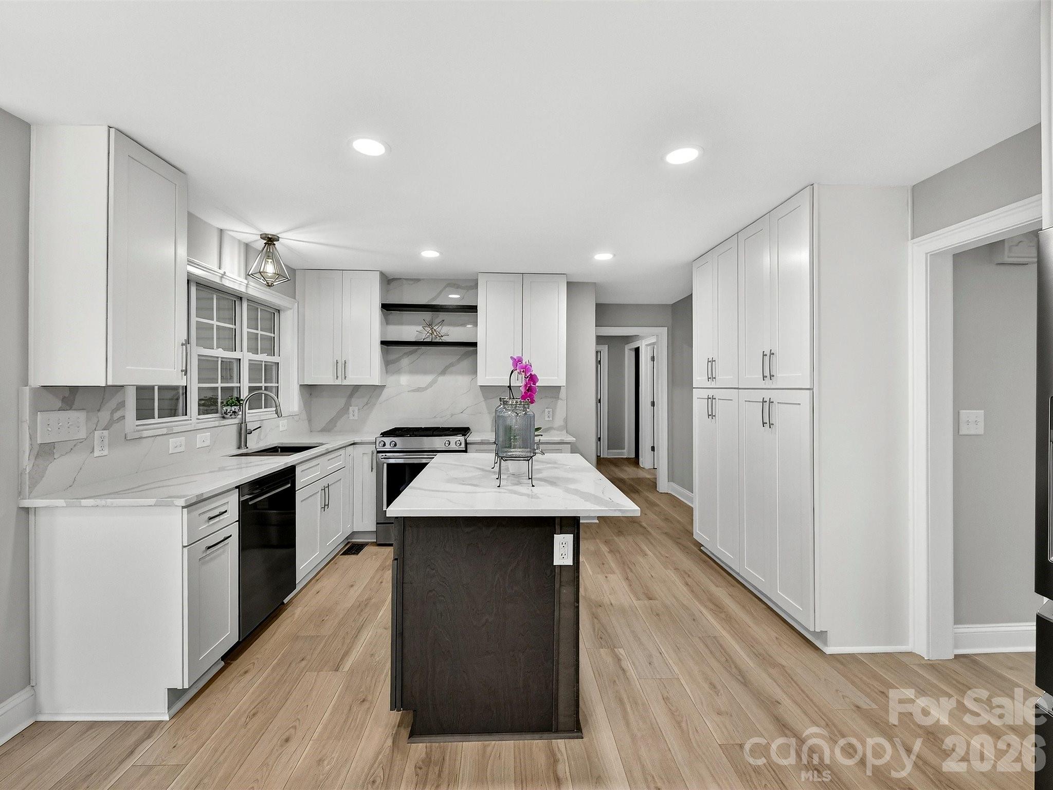 2597 Penngate Drive Property Photo 12