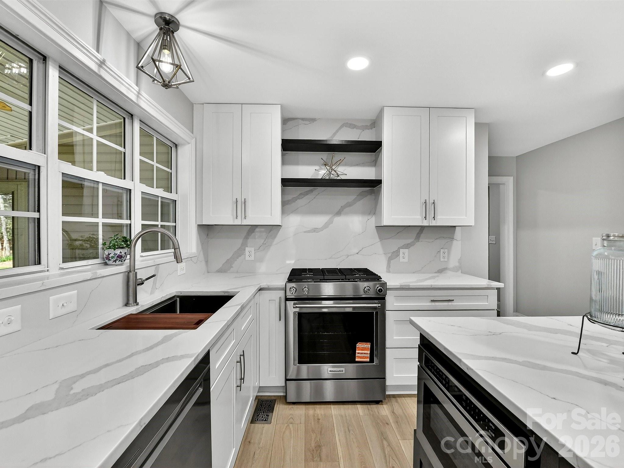 2597 Penngate Drive Property Photo 15