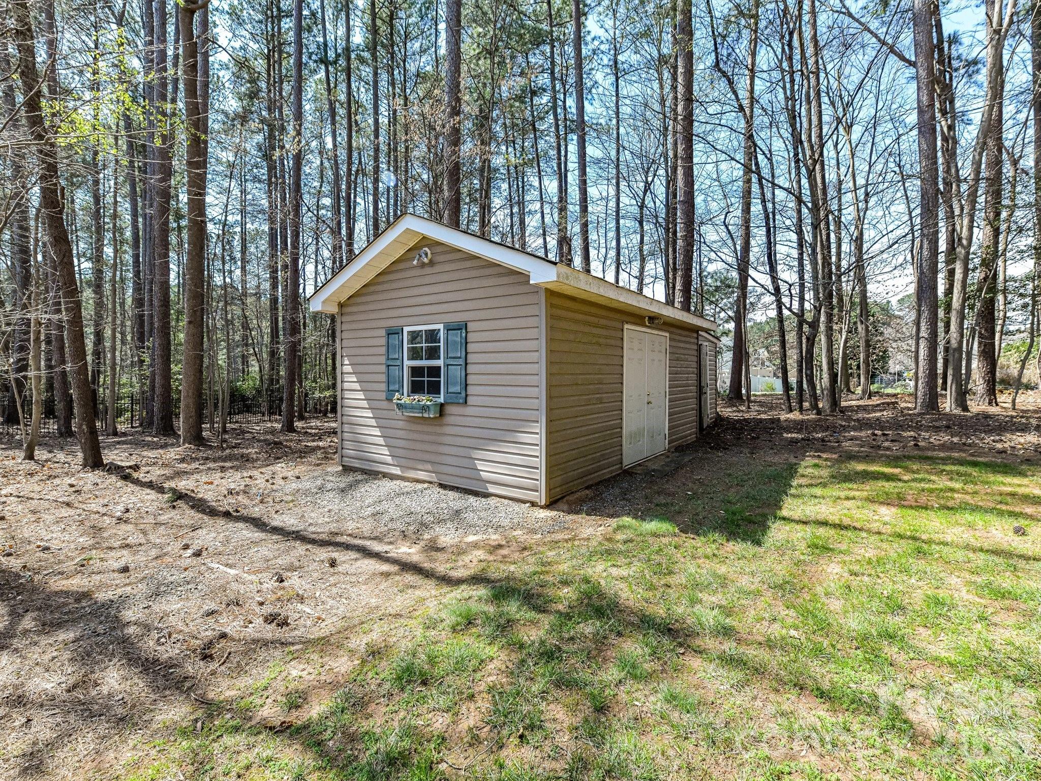 2597 Penngate Drive Property Photo 35