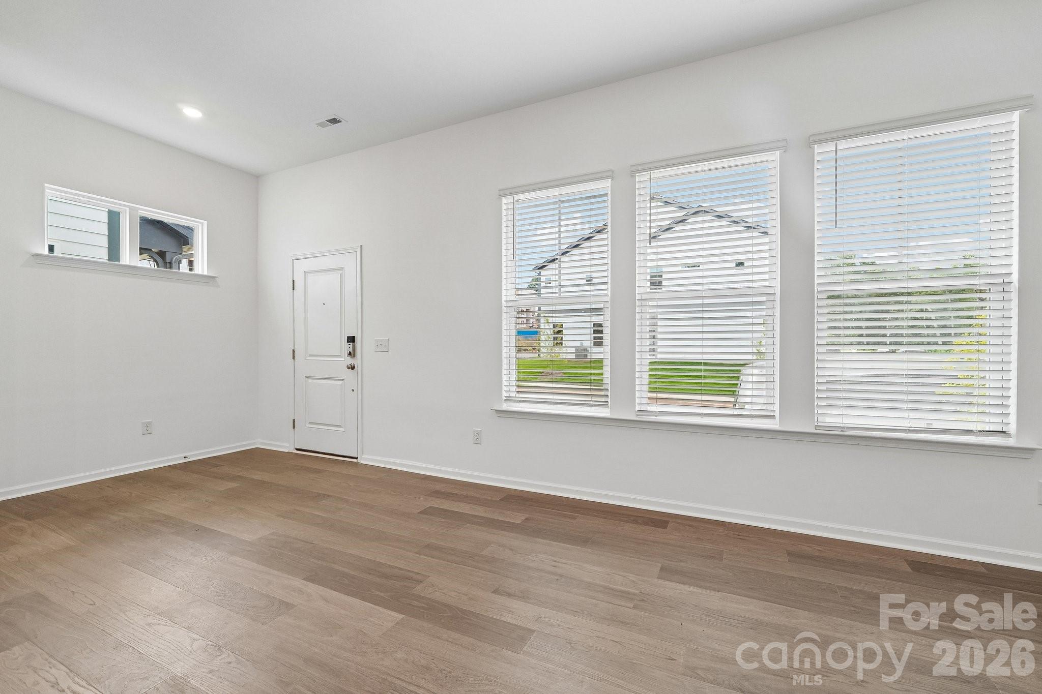 5549 Wolfpack Alley Property Photo 3