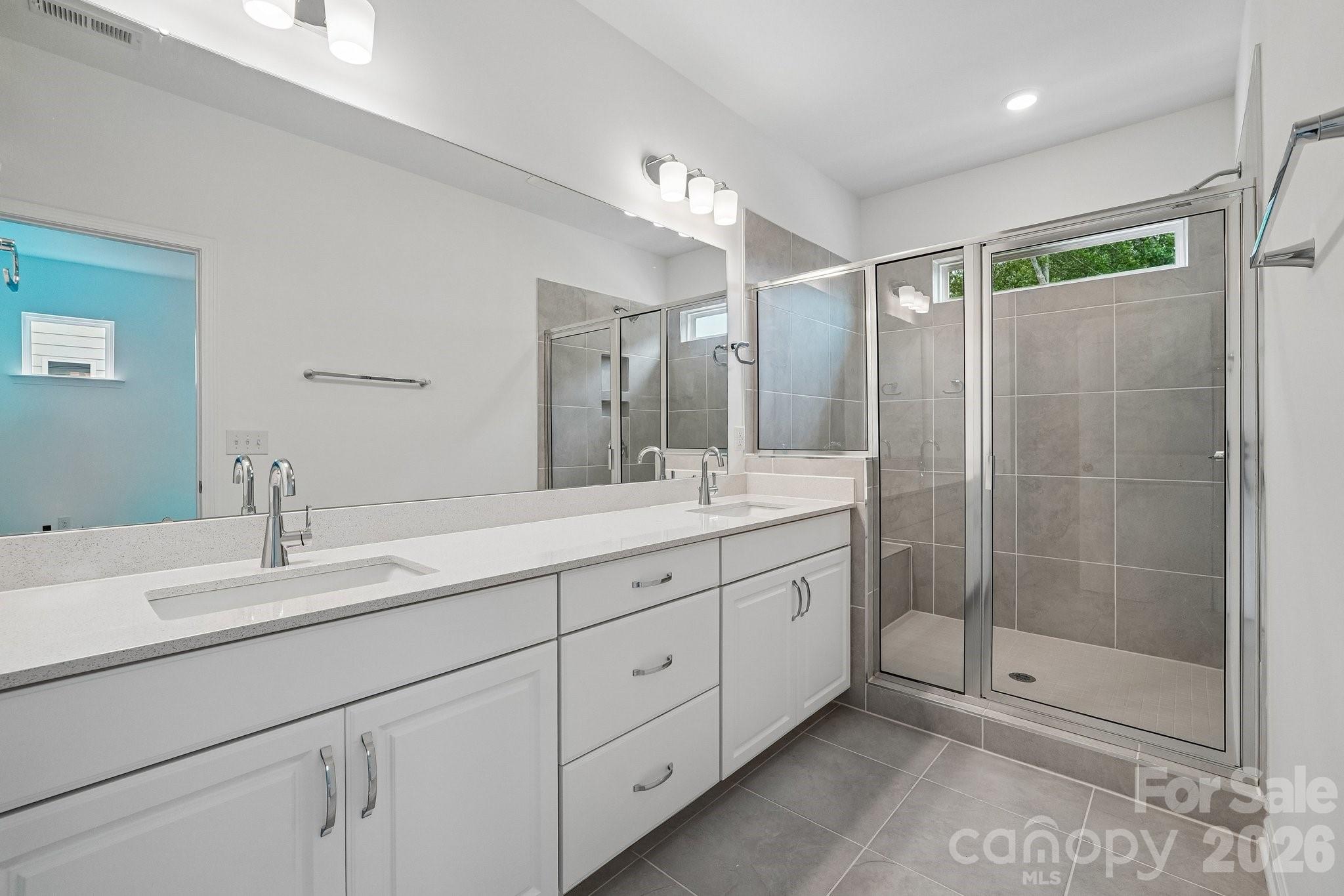 5549 Wolfpack Alley Property Photo 4