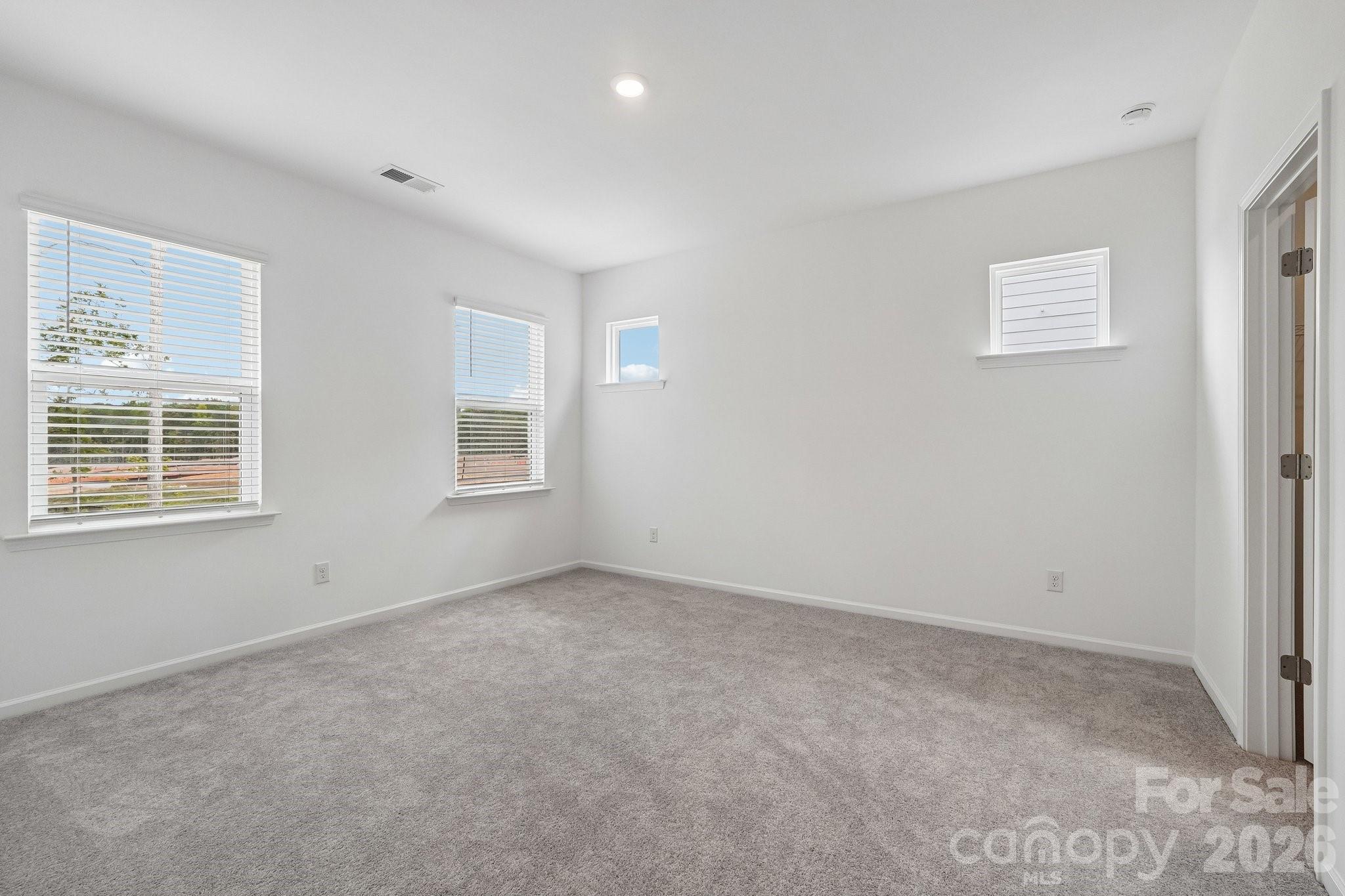5549 Wolfpack Alley Property Photo 5