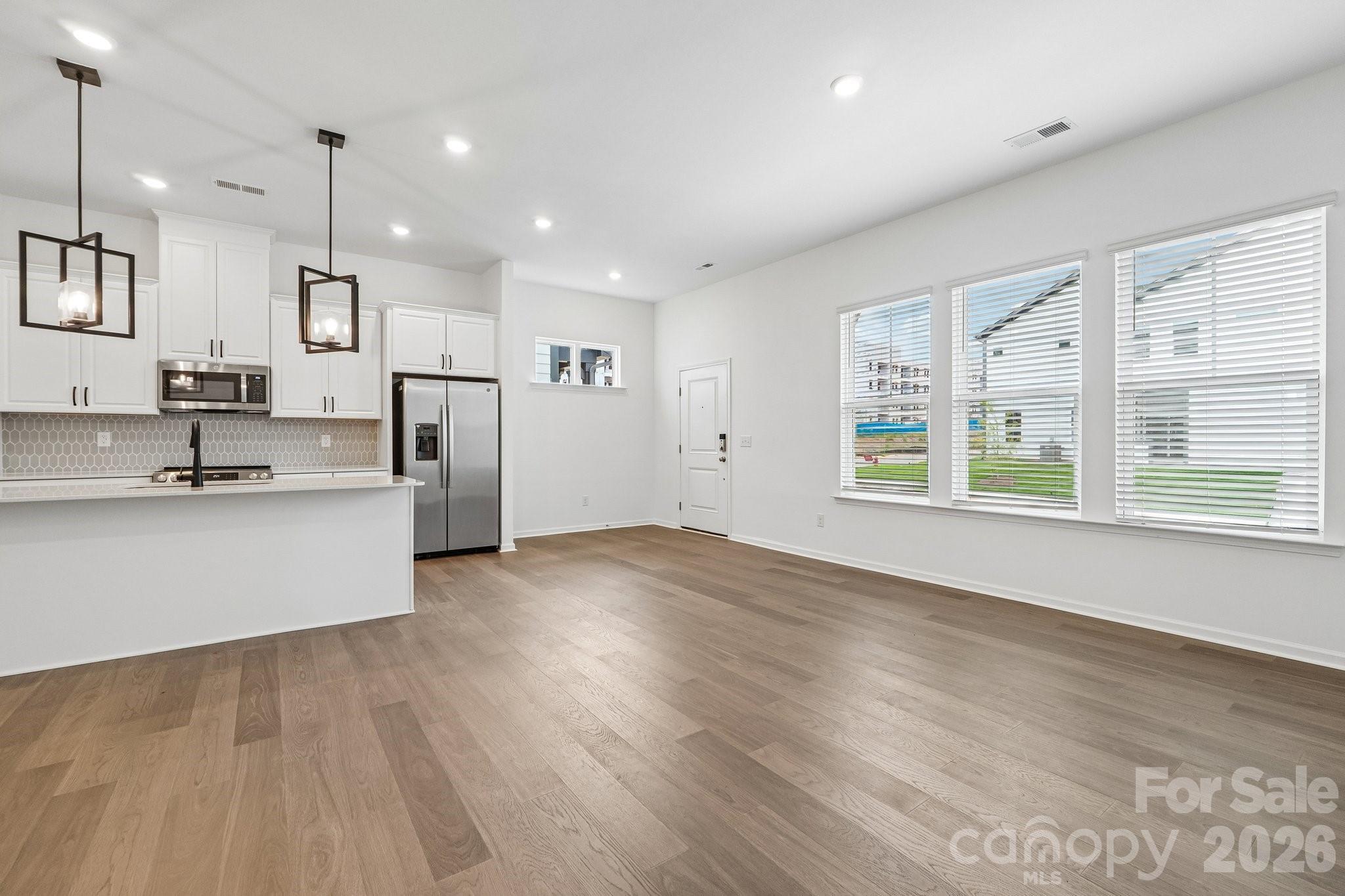 5549 Wolfpack Alley Property Photo 7