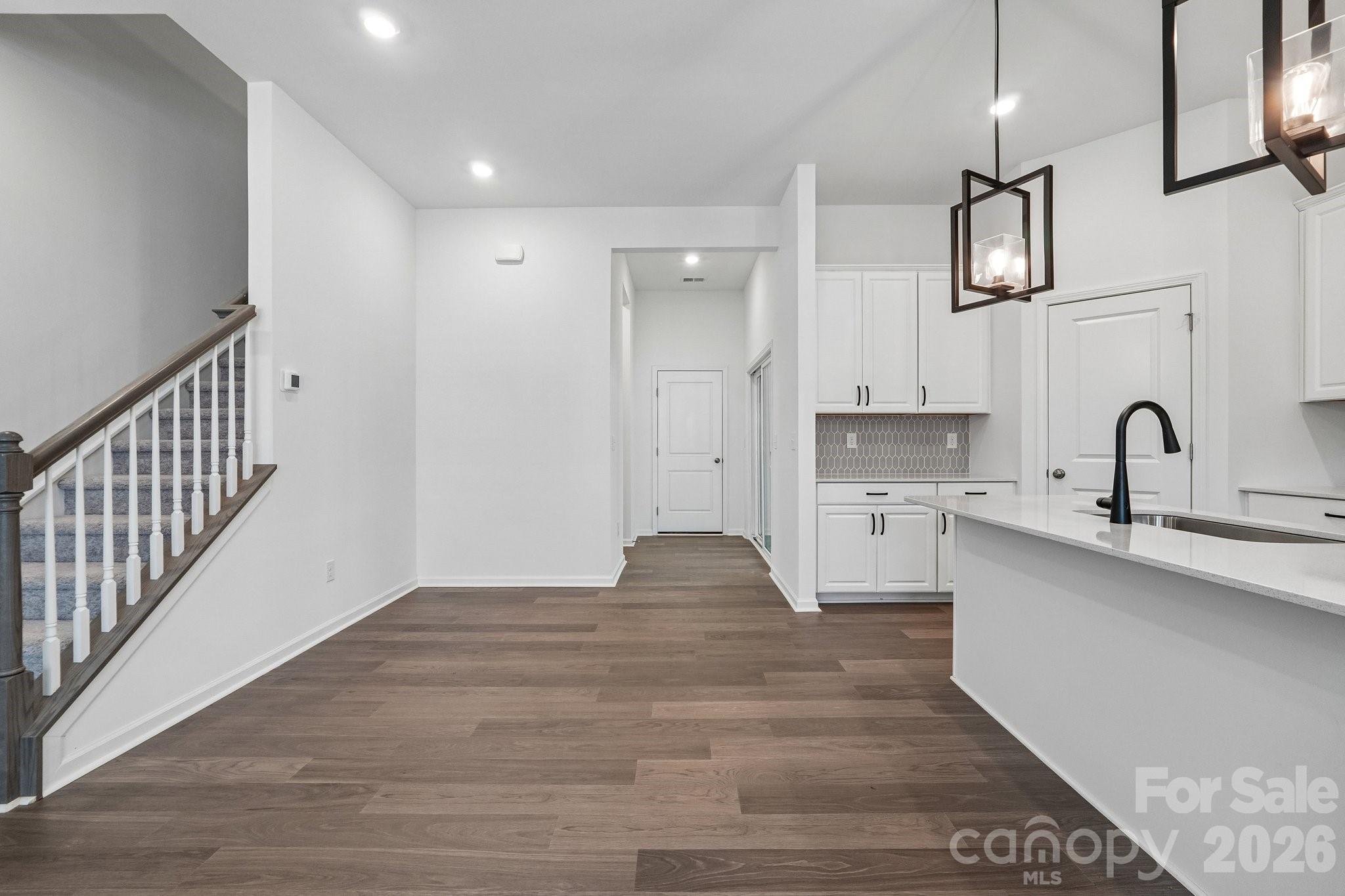5549 Wolfpack Alley Property Photo 9