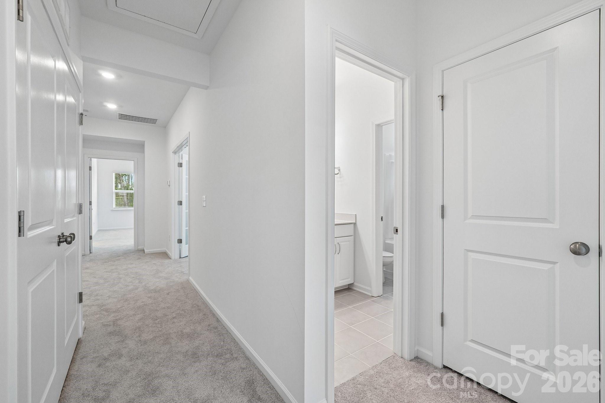 5549 Wolfpack Alley Property Photo 19