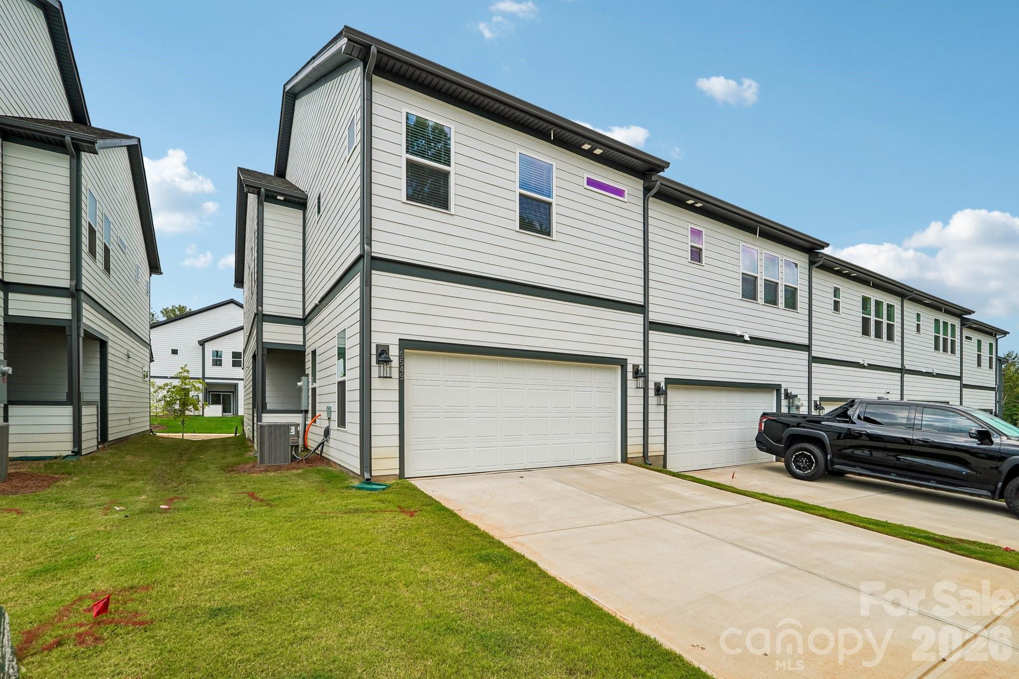 5549 Wolfpack Alley Property Photo 34