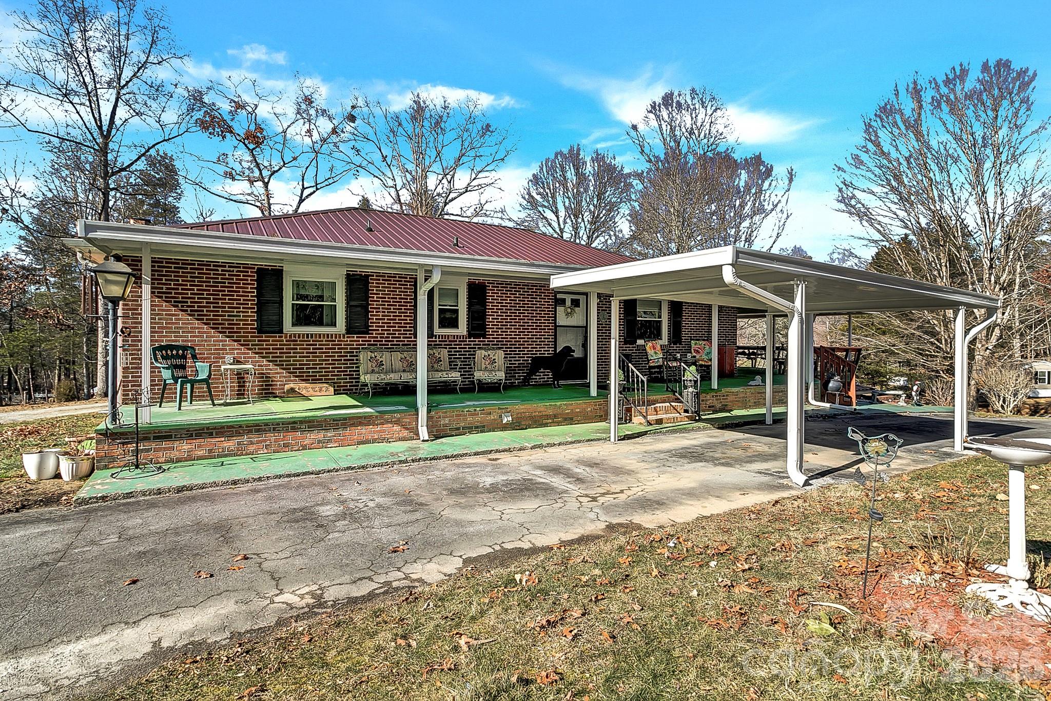 44 Tuttle Road Property Photo 2