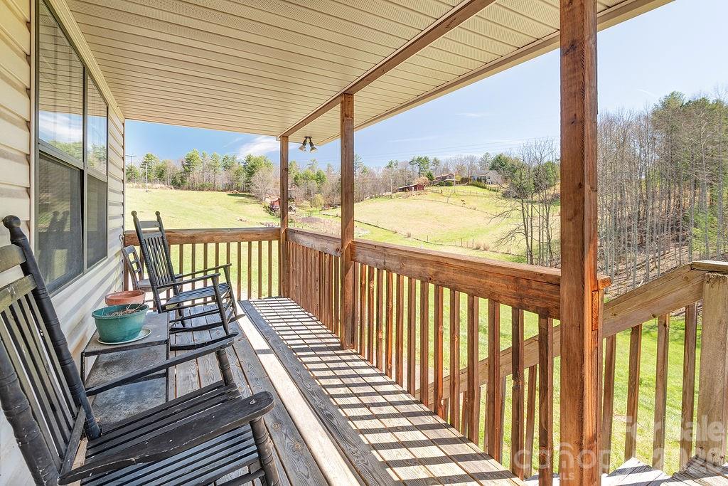 216 Pickens Road Property Photo 1
