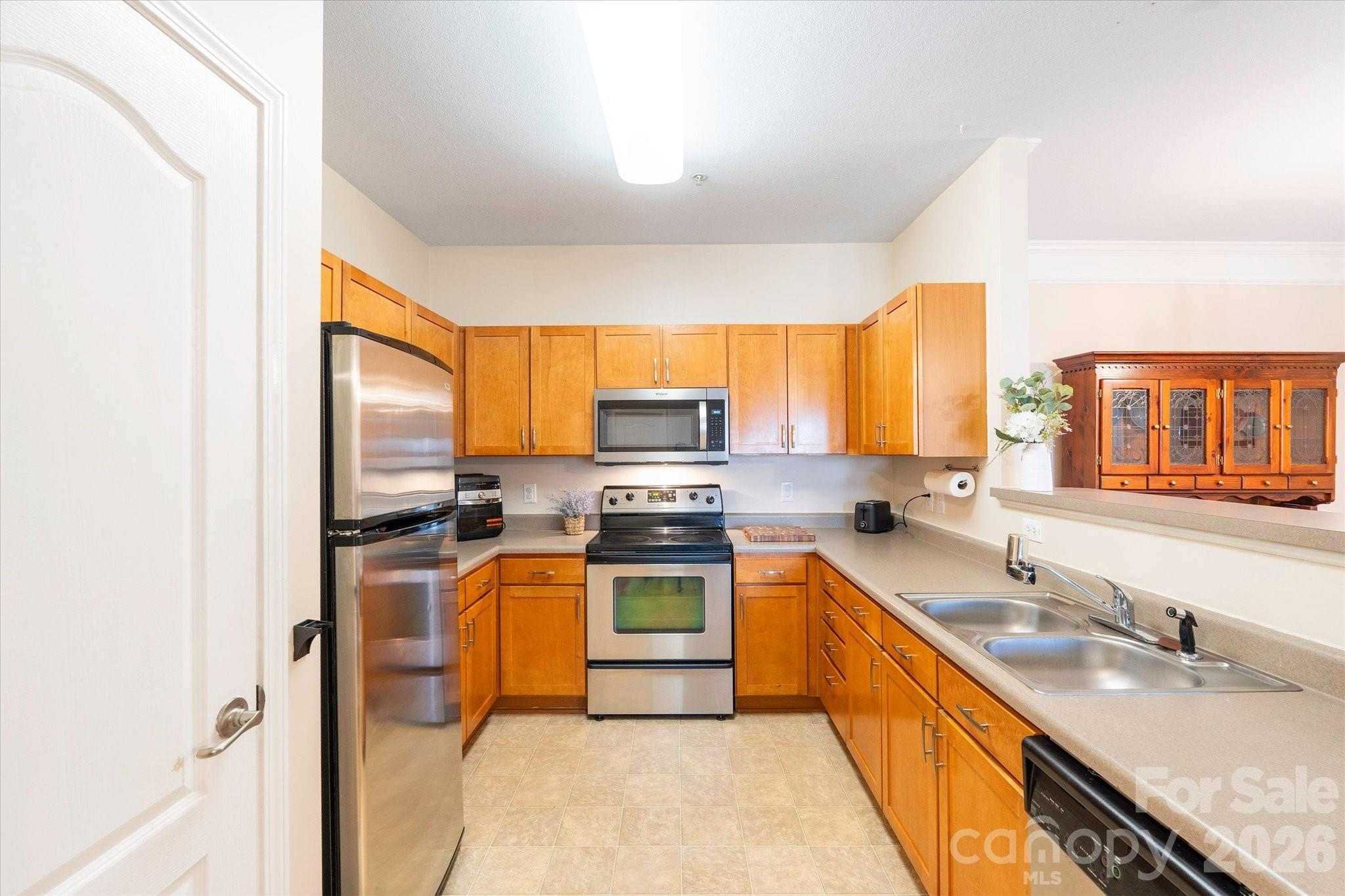 233 Appeldoorn Circle Property Photo 4