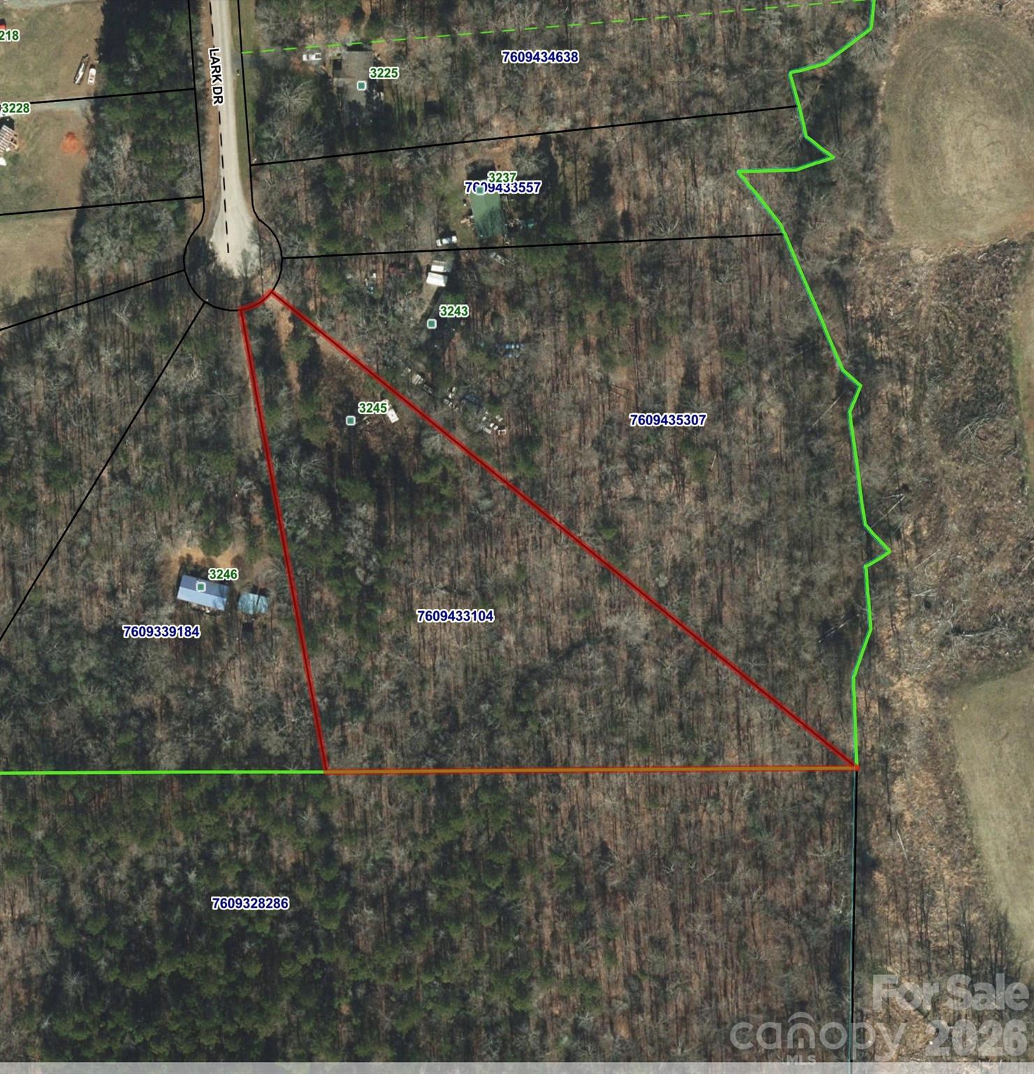 3245 Lark Drive Property Photo 2