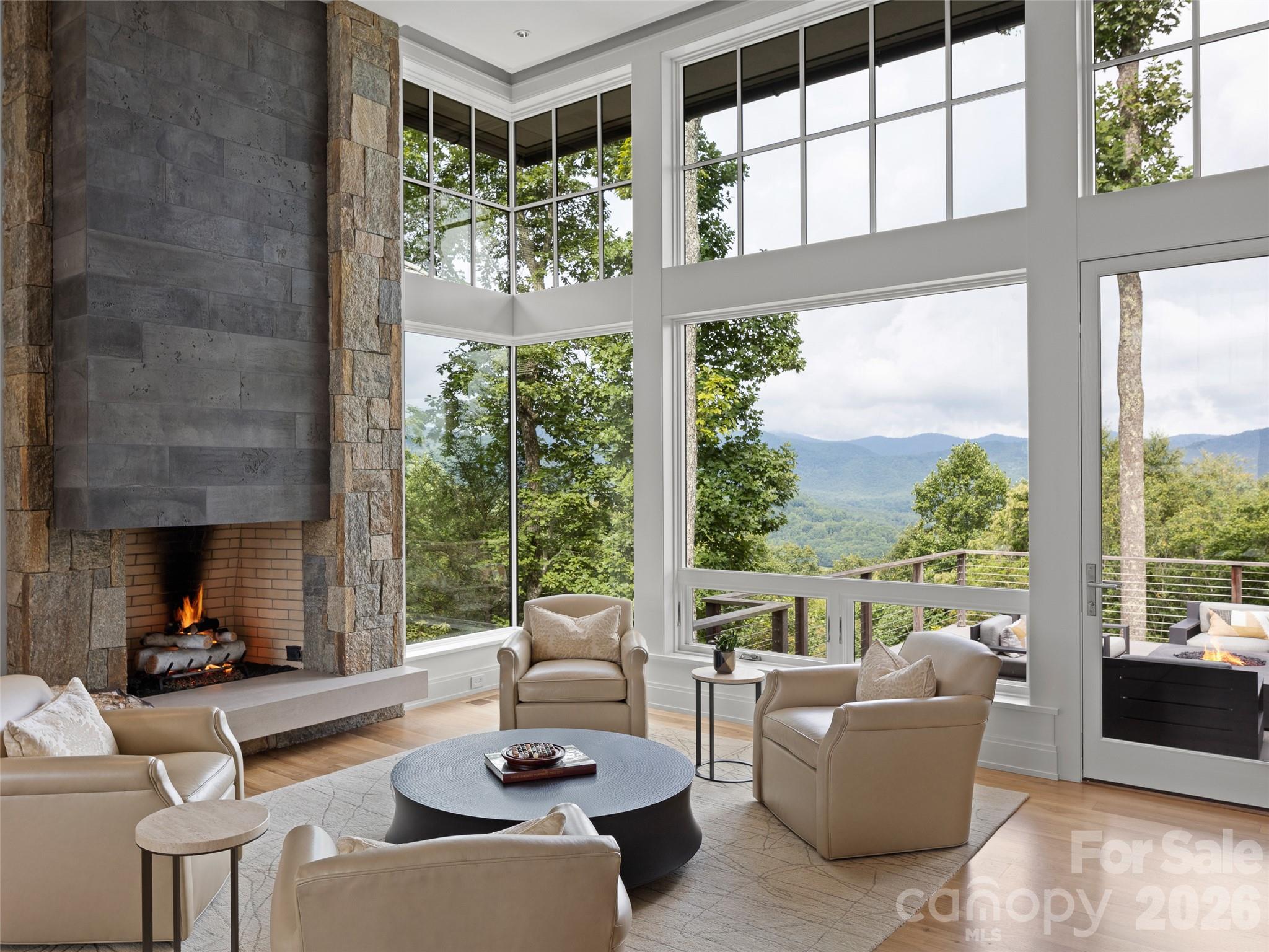 8 Deer Grass Court Property Photo 3