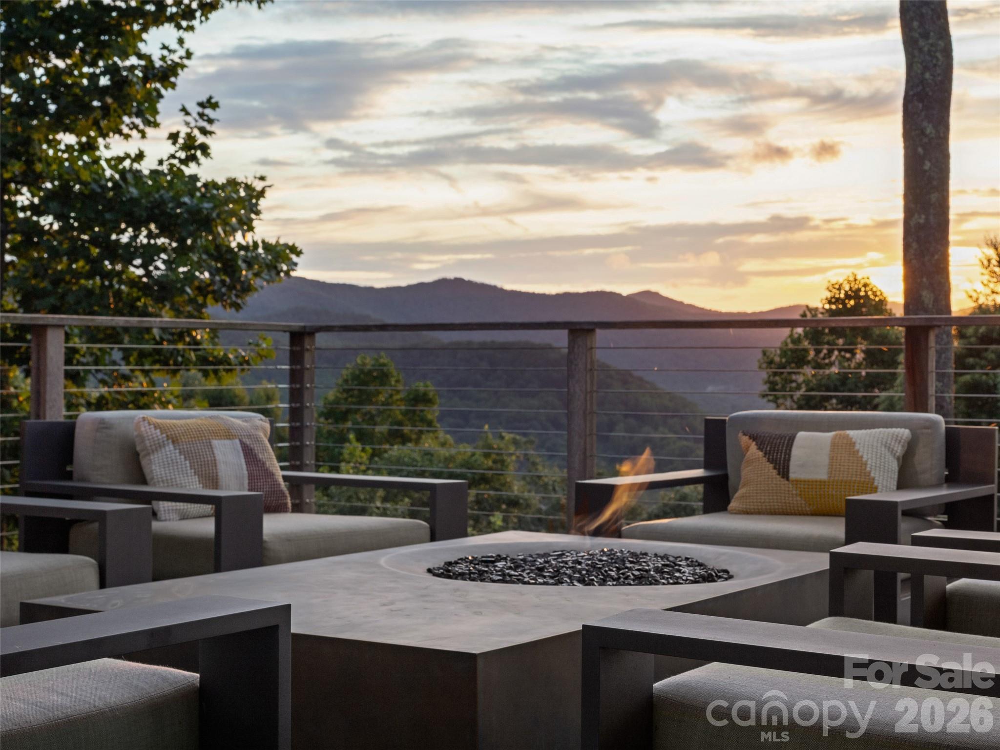 8 Deer Grass Court Property Photo 21