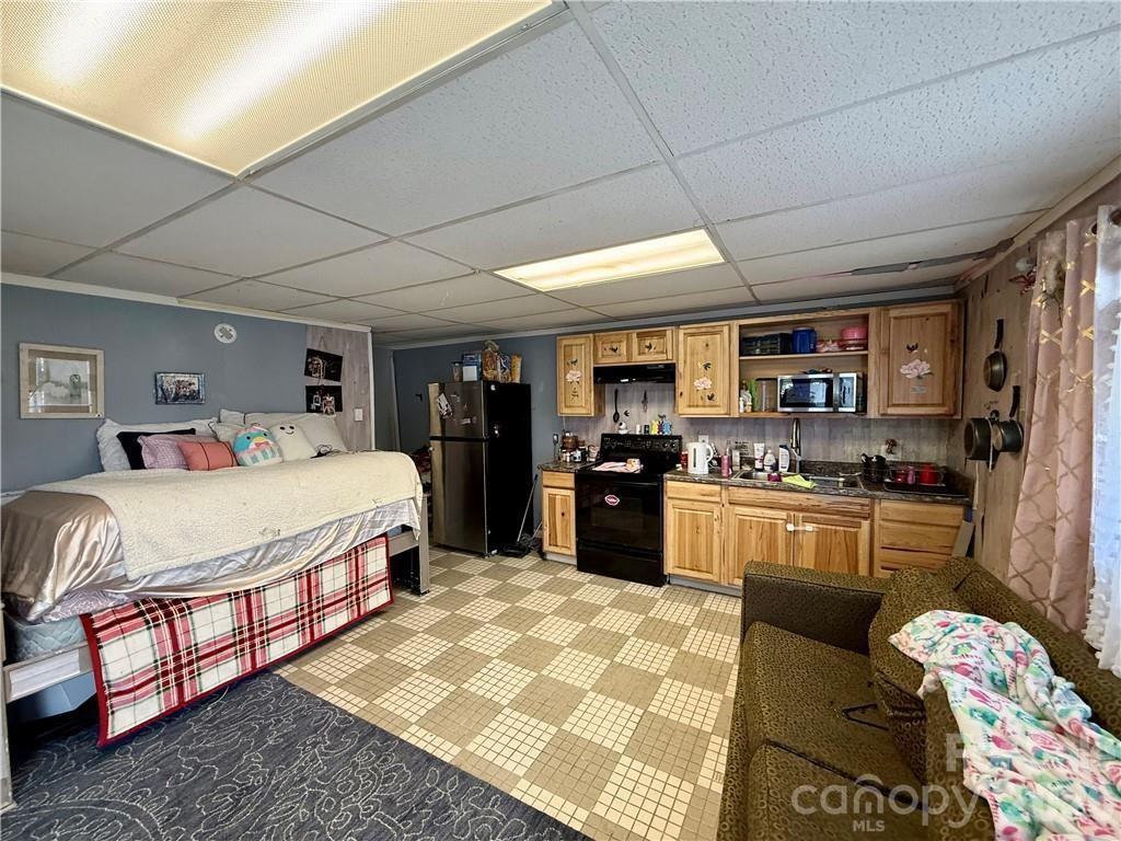 210 Howards Creek Road Property Photo 4