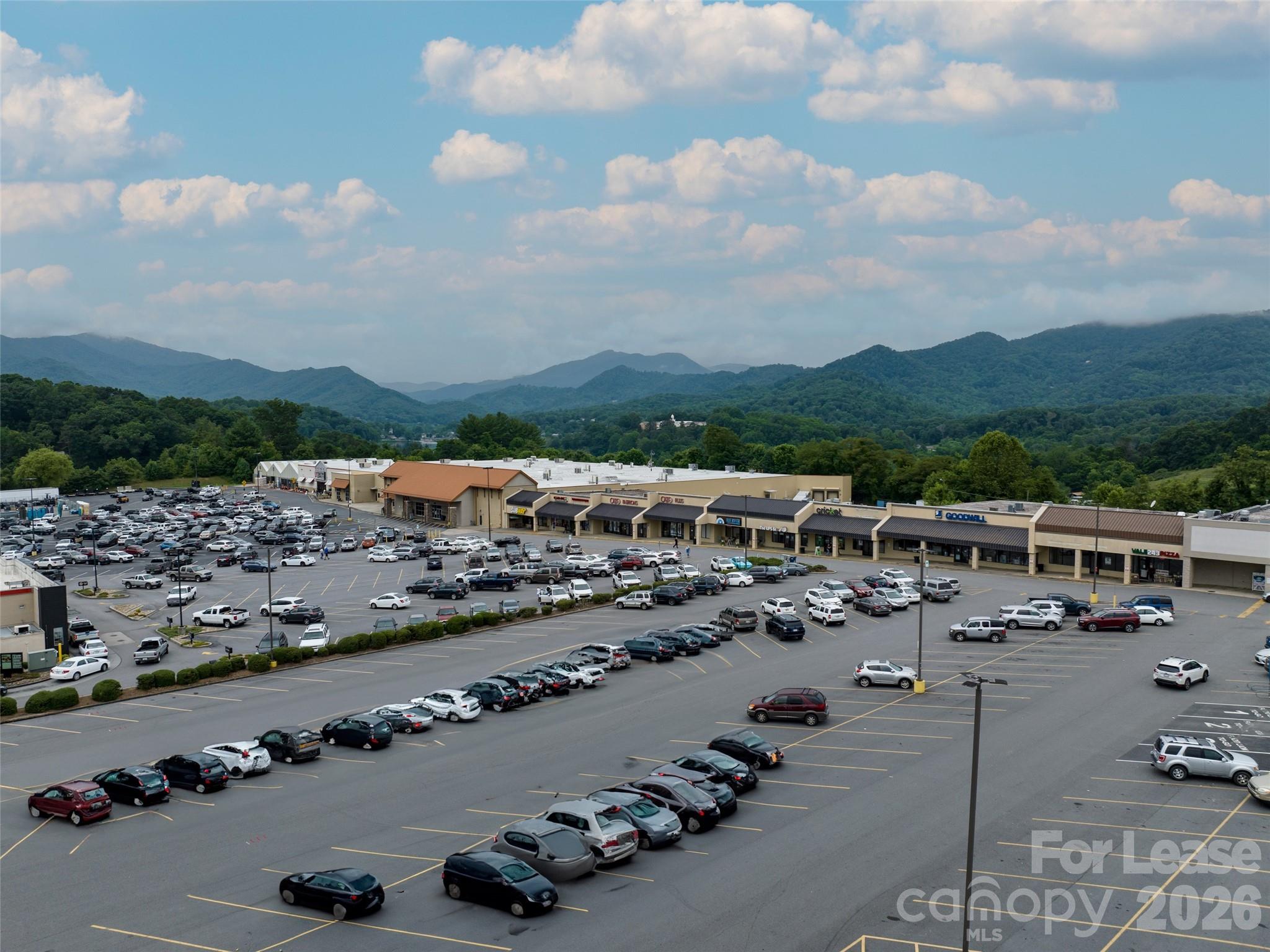 183 Paragon Parkway 3a Property Photo 8