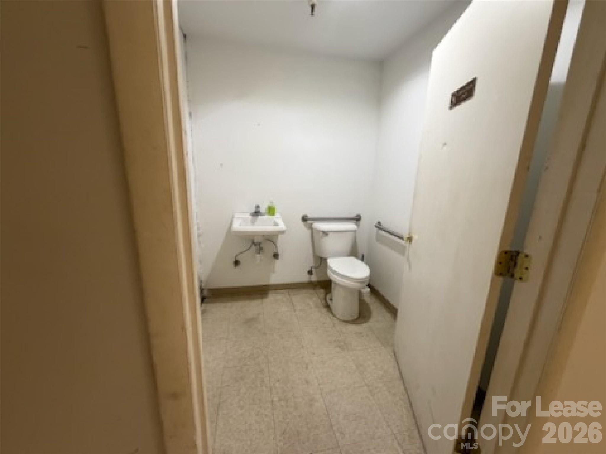 183 Paragon Parkway 3a Property Photo 17