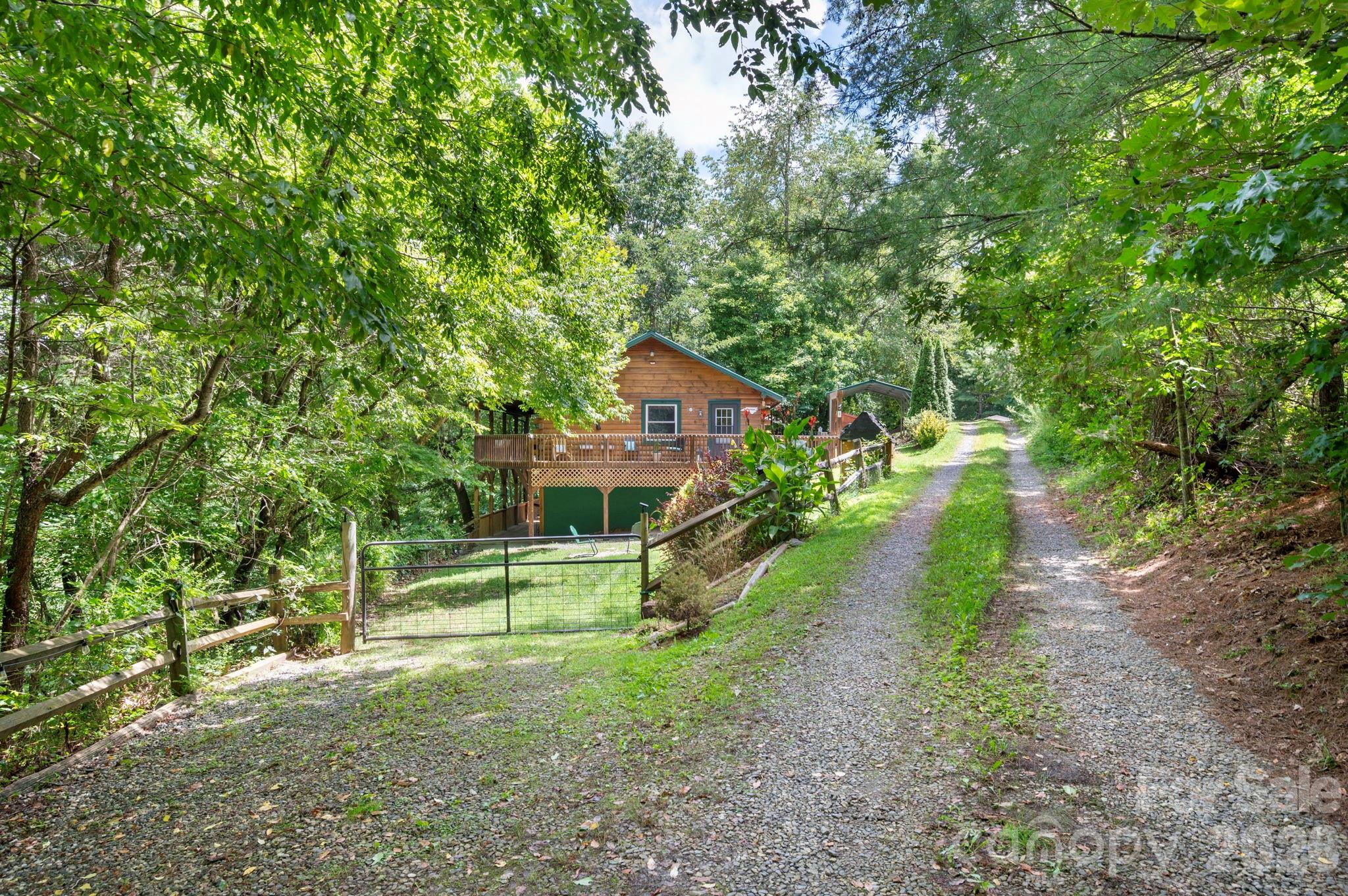 8 Blue Sky Drive Property Photo 4