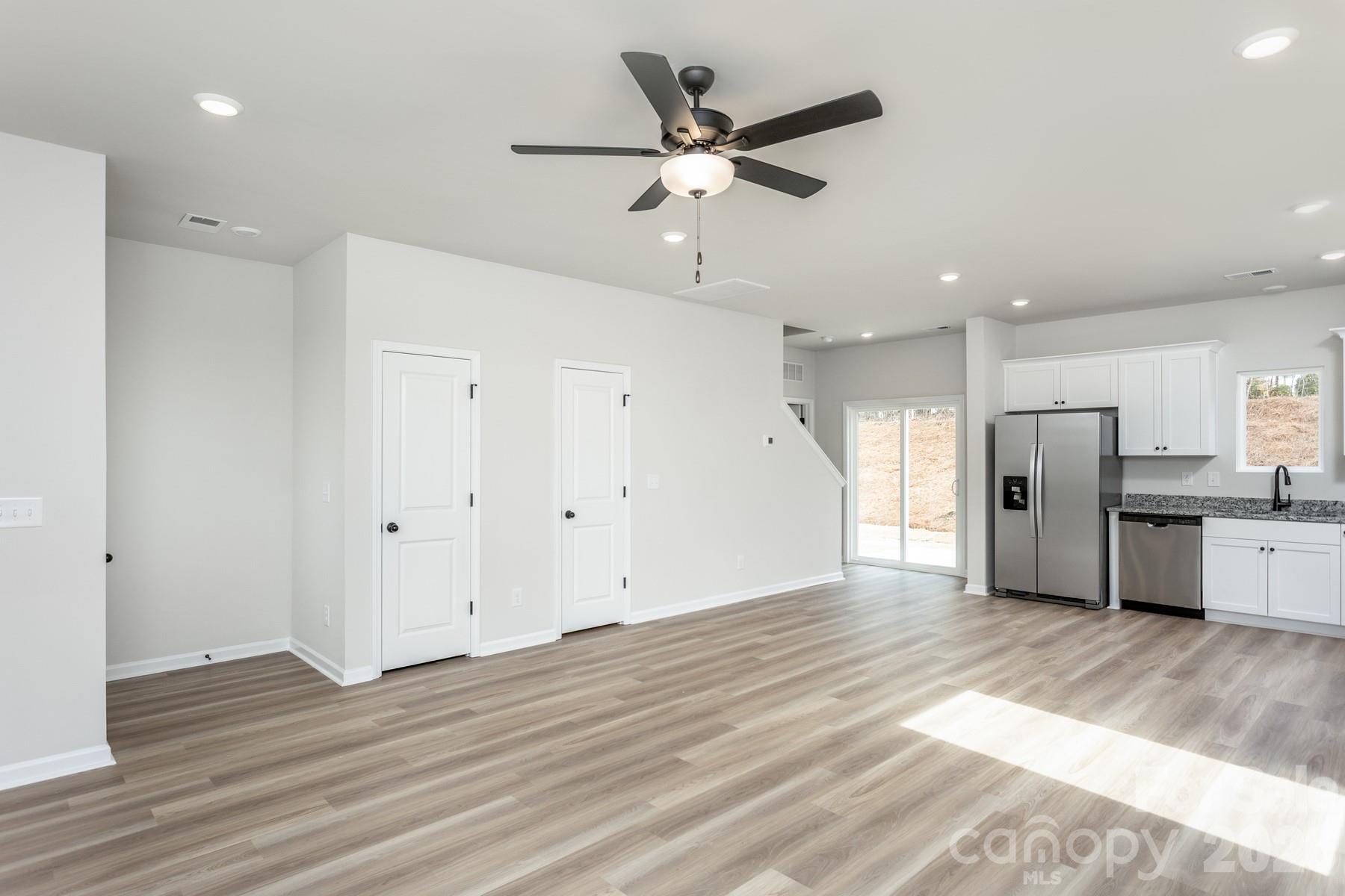 3417 Robindale Drive Property Photo 2