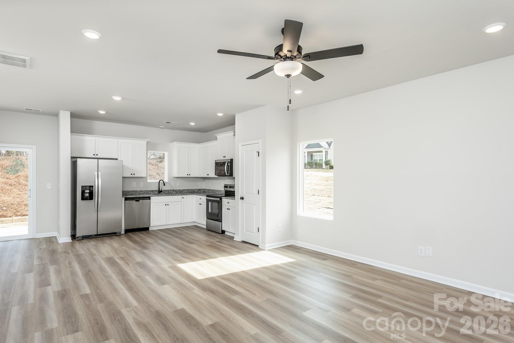 3417 Robindale Drive Property Photo 4