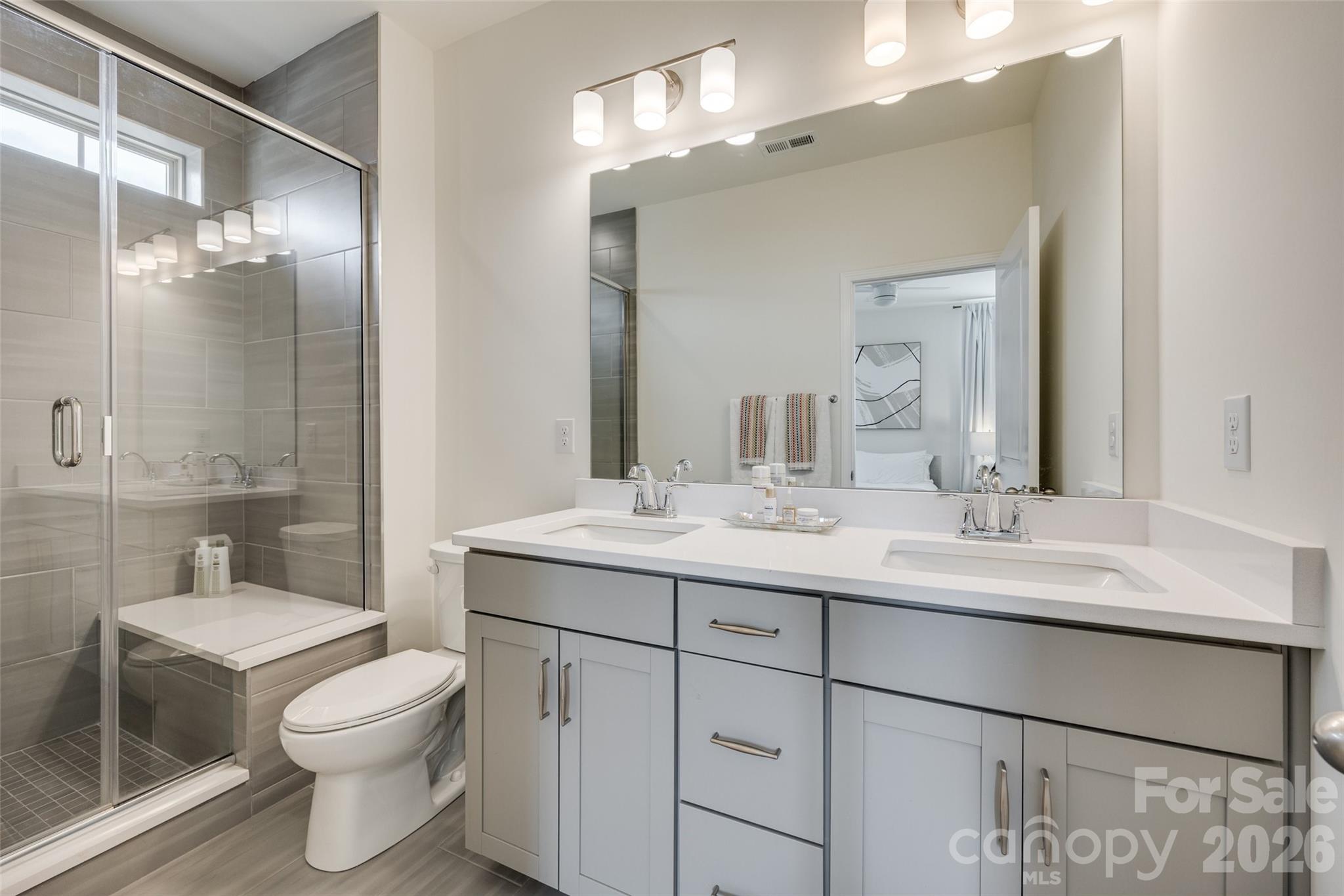 400 Simeon Drive Property Photo 15