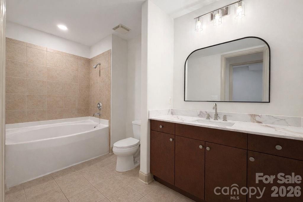4620 Piedmont Row Drive 410 Property Photo 12