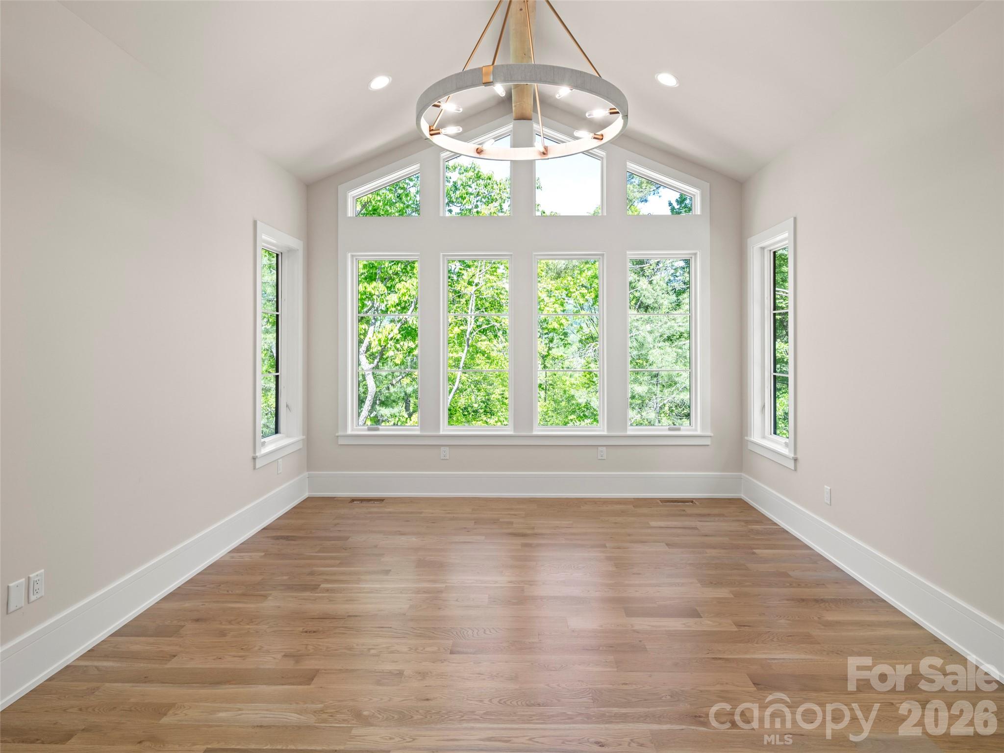 87 Misty Valley Parkway Property Photo 22