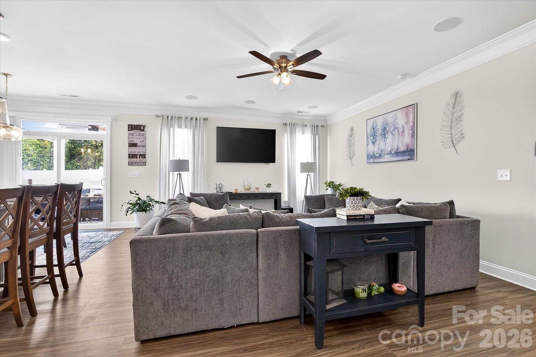 5516 Verona Road Property Photo 12