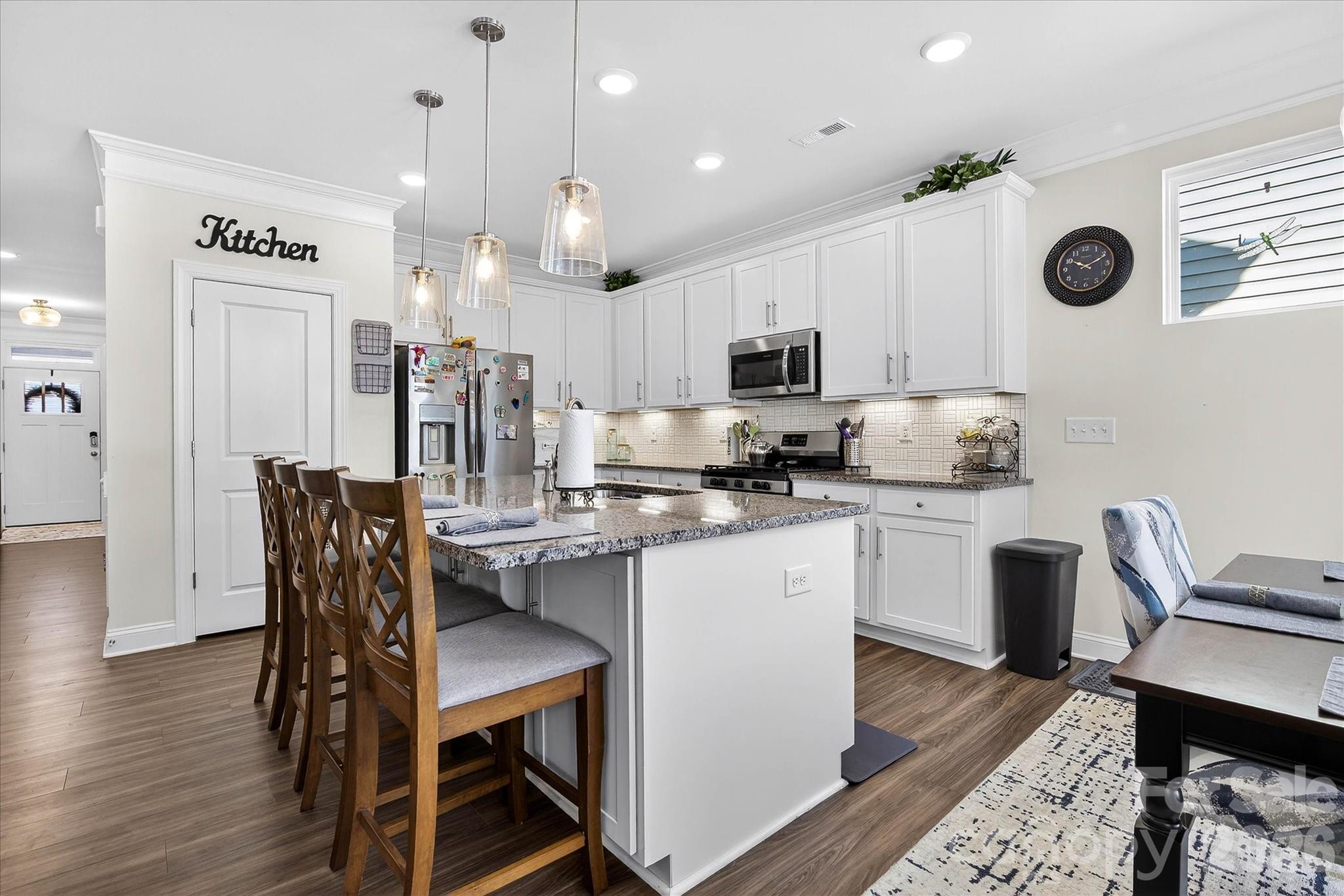 5516 Verona Road Property Photo 15