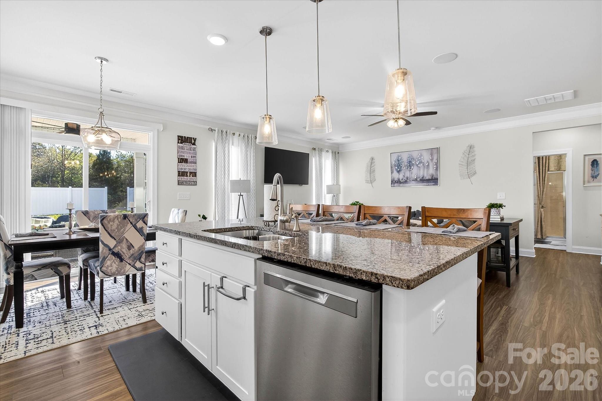 5516 Verona Road Property Photo 16
