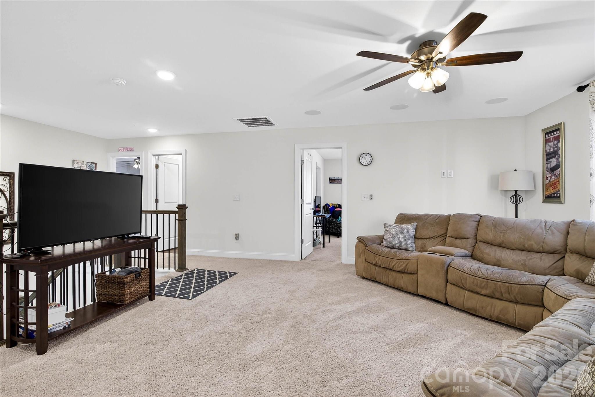 5516 Verona Road Property Photo 25