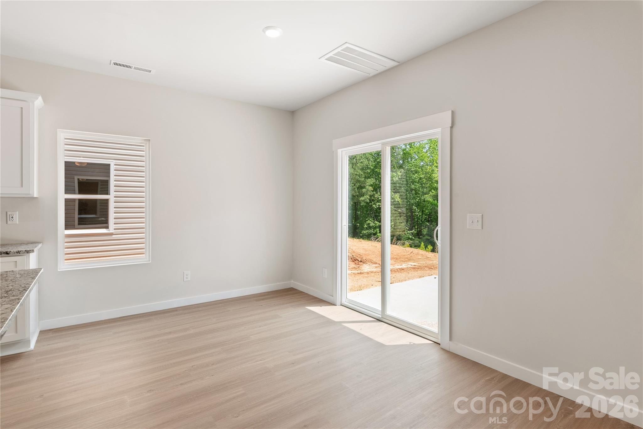 3416 Robindale Drive Property Photo 12