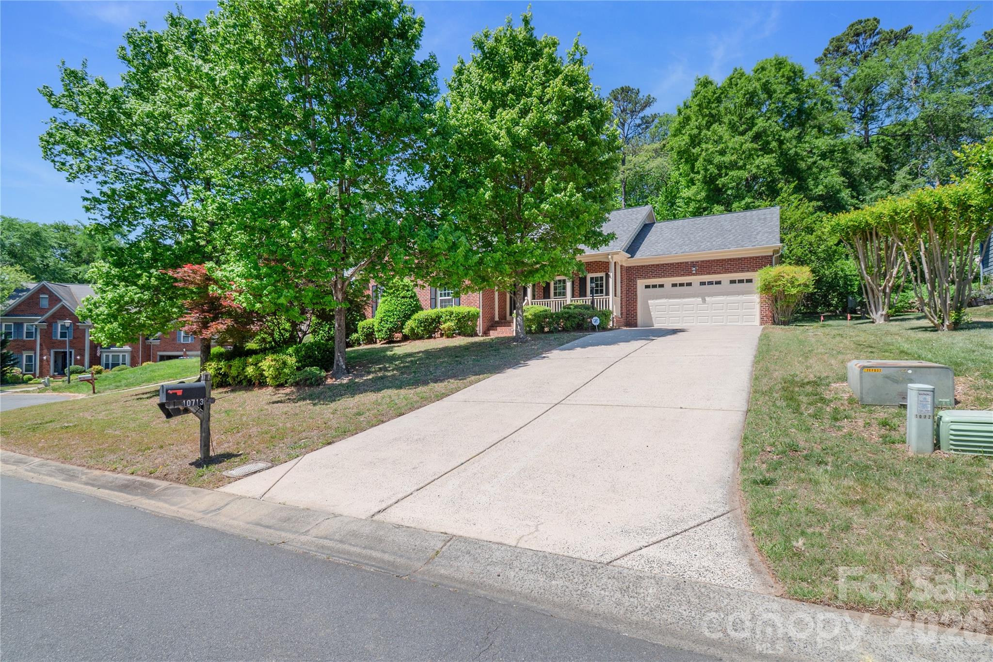 10713 Ridge Acres Road Property Photo 1