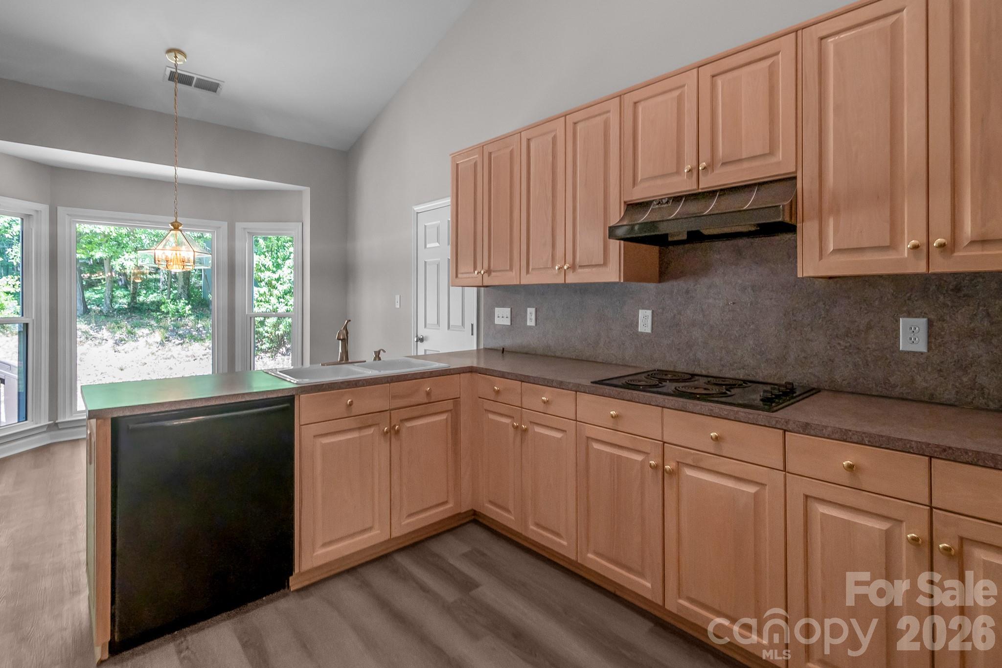 10713 Ridge Acres Road Property Photo 12