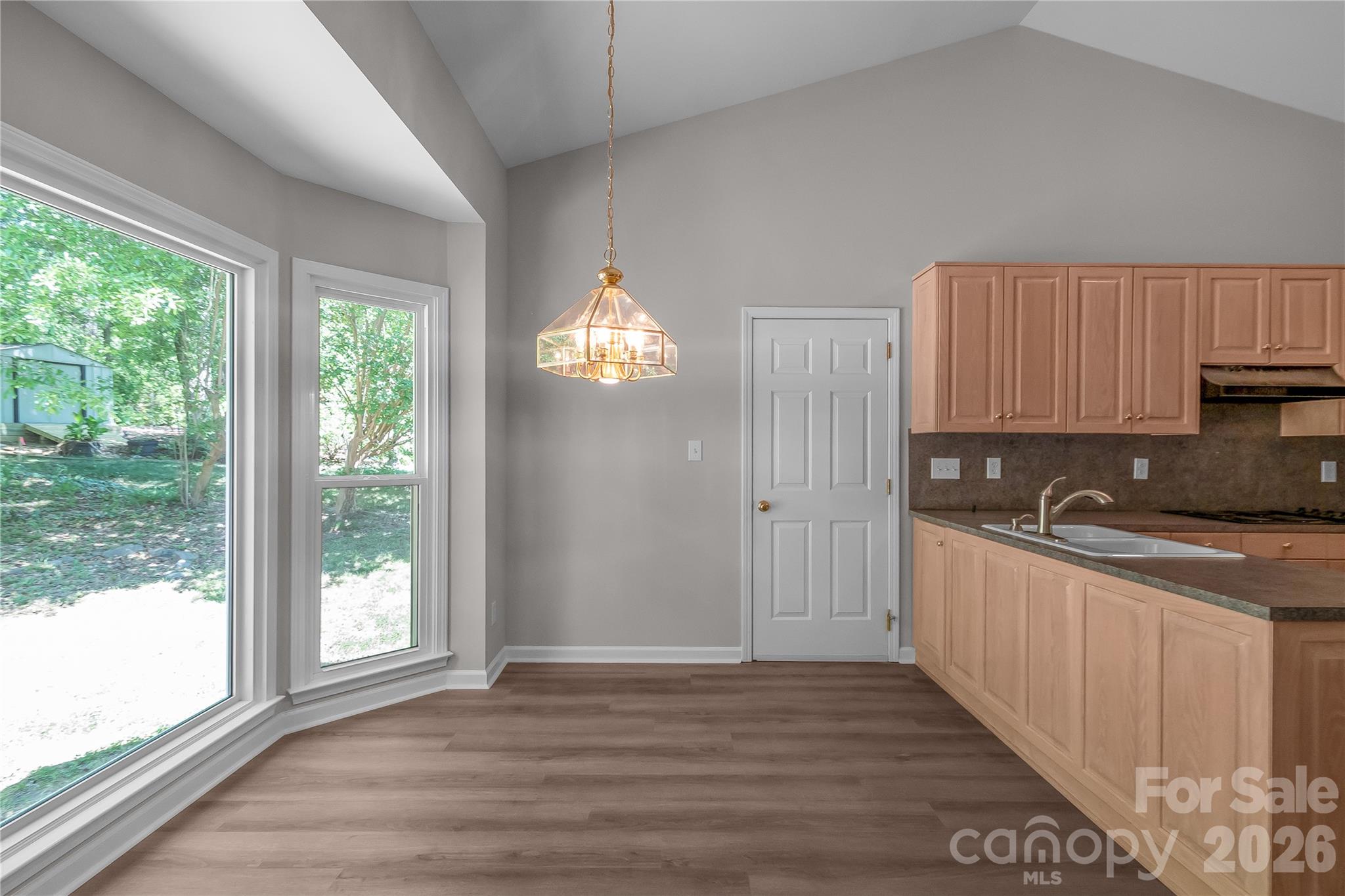 10713 Ridge Acres Road Property Photo 15