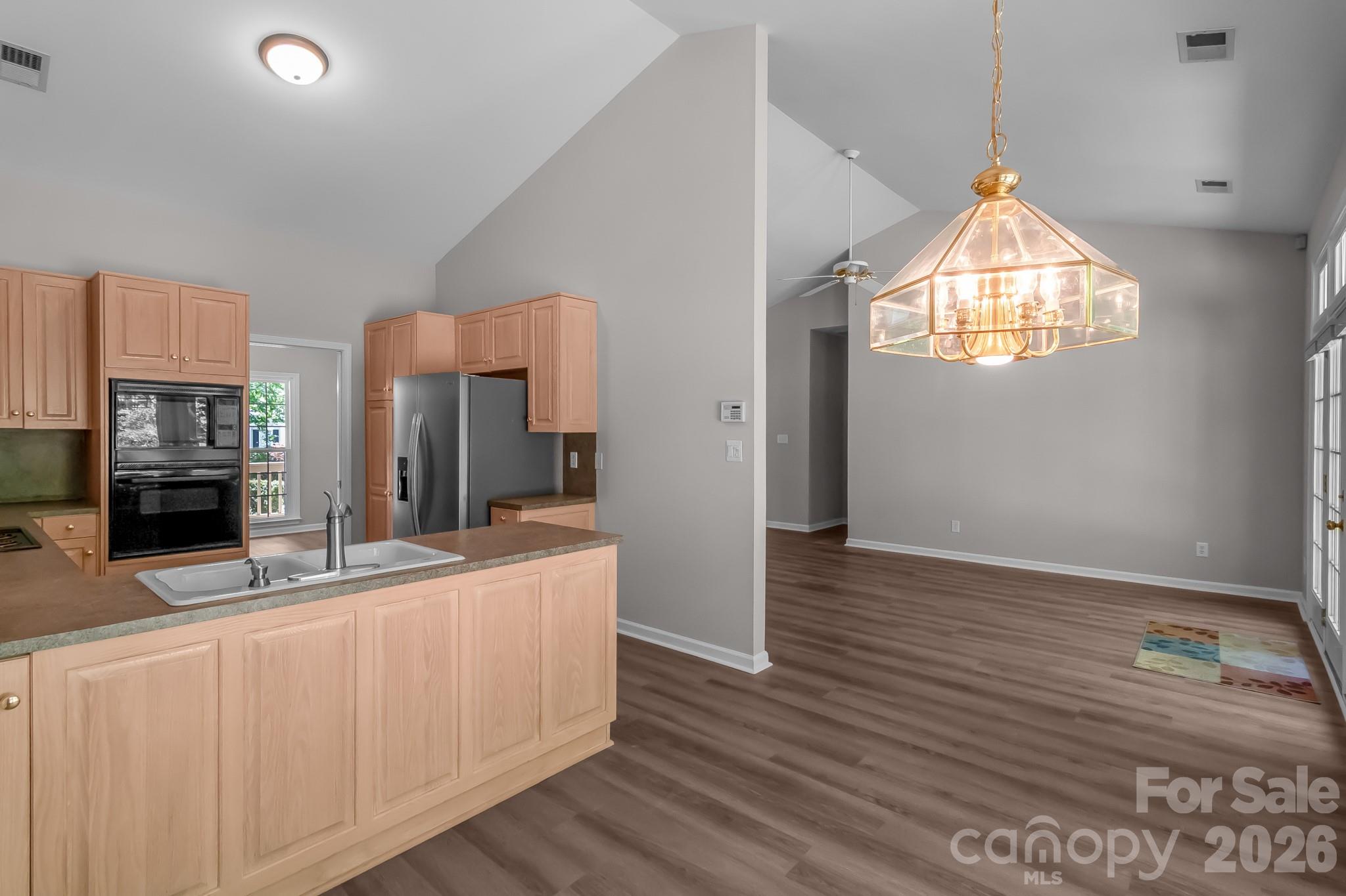 10713 Ridge Acres Road Property Photo 19