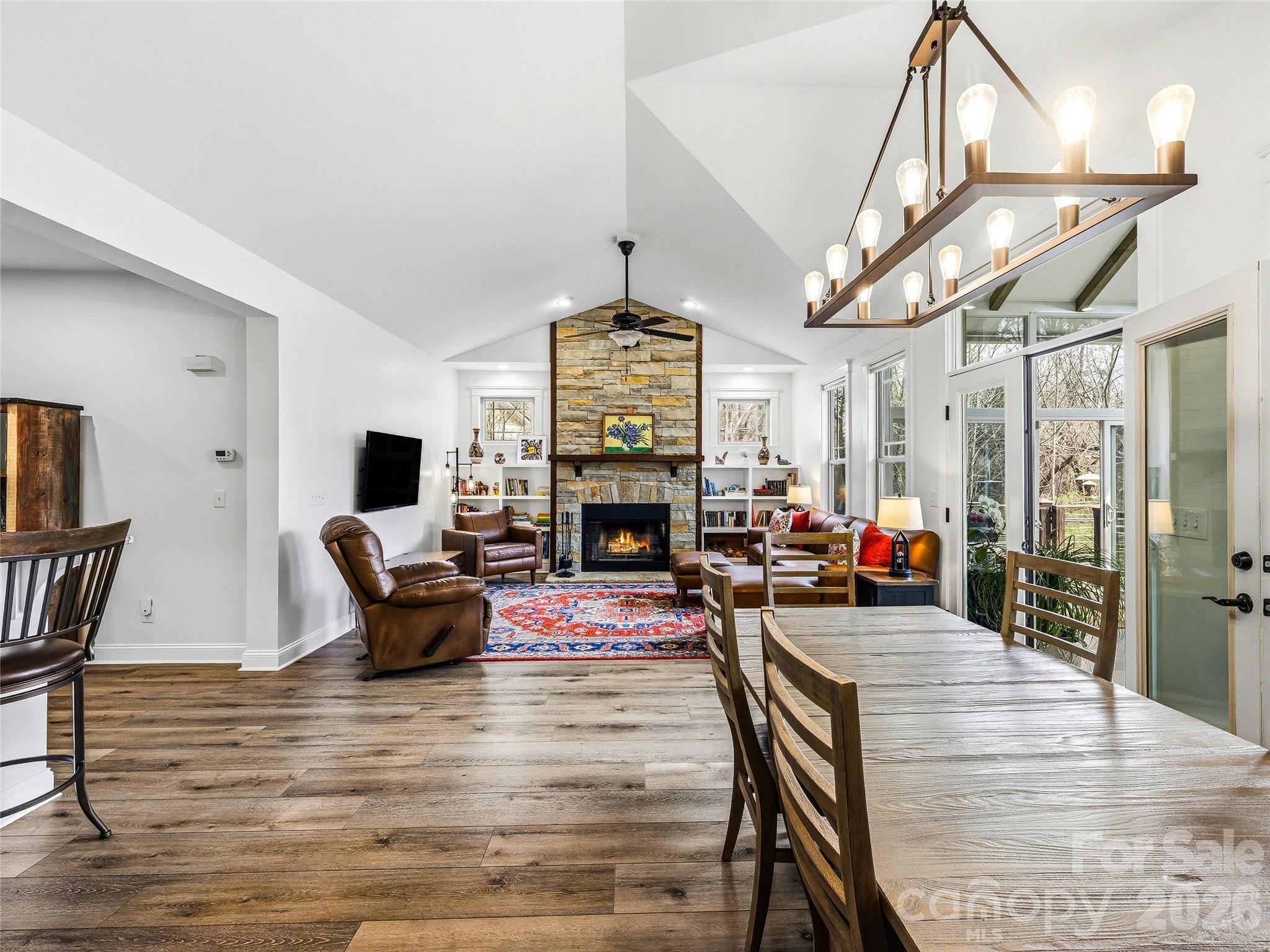324 Fennel Dun Circle Property Photo 4