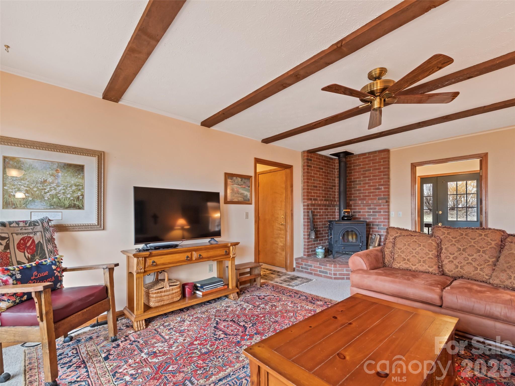 415 Treetop Lane Property Photo 10